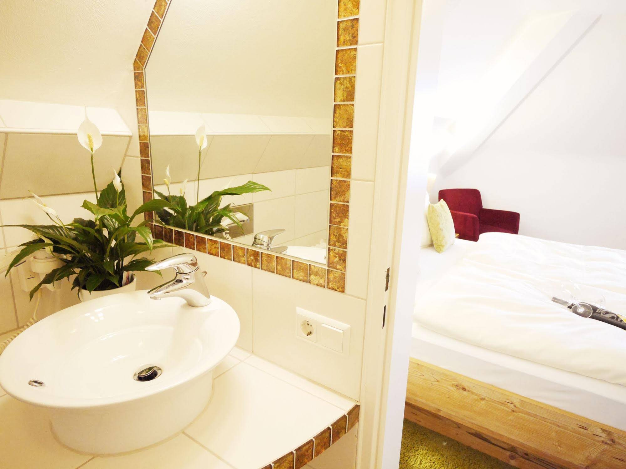 Kreuz-Post Hotel-Restaurant-Spa