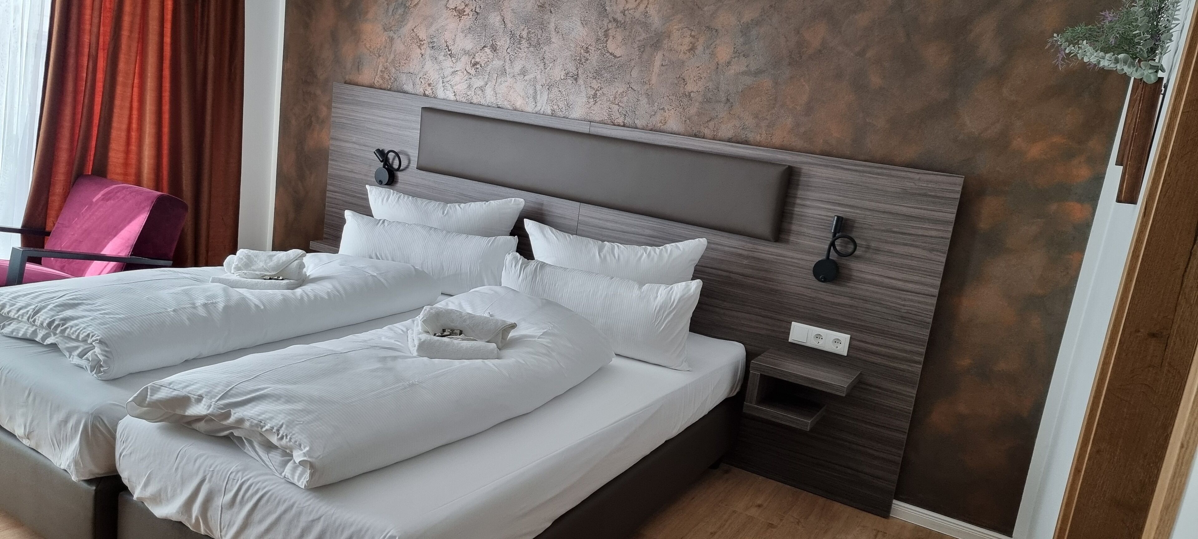 Central Hotel & Lounge