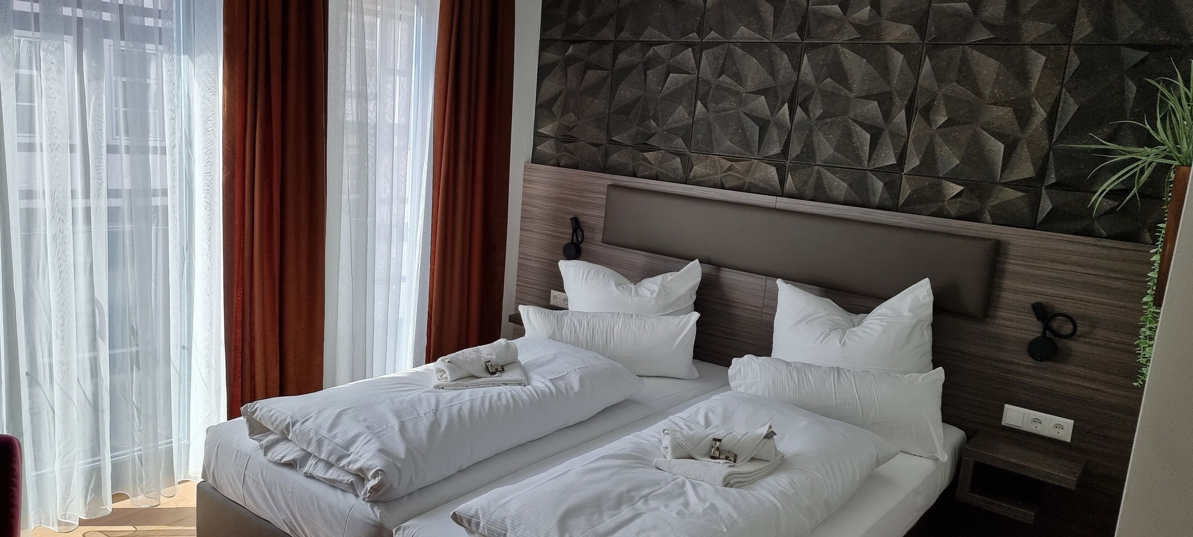 Central Hotel & Lounge