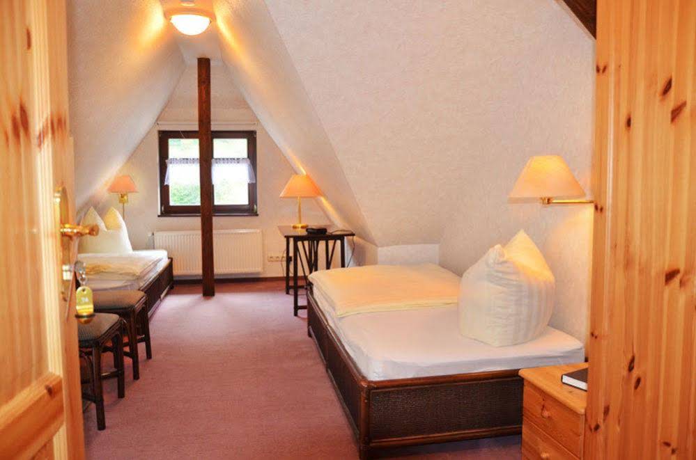 Hotel Restaurant Zur Hallenburg