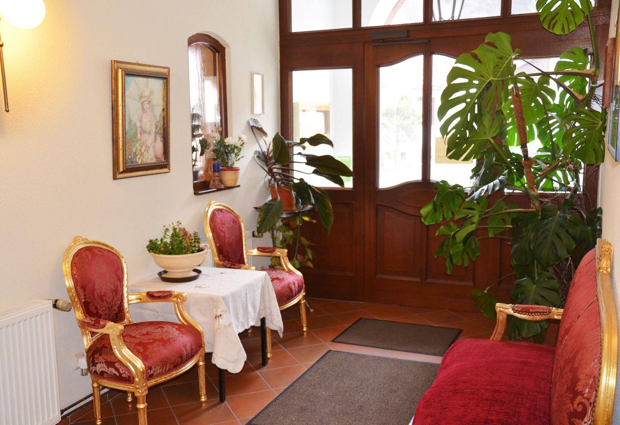 Hotel Restaurant Zur Hallenburg