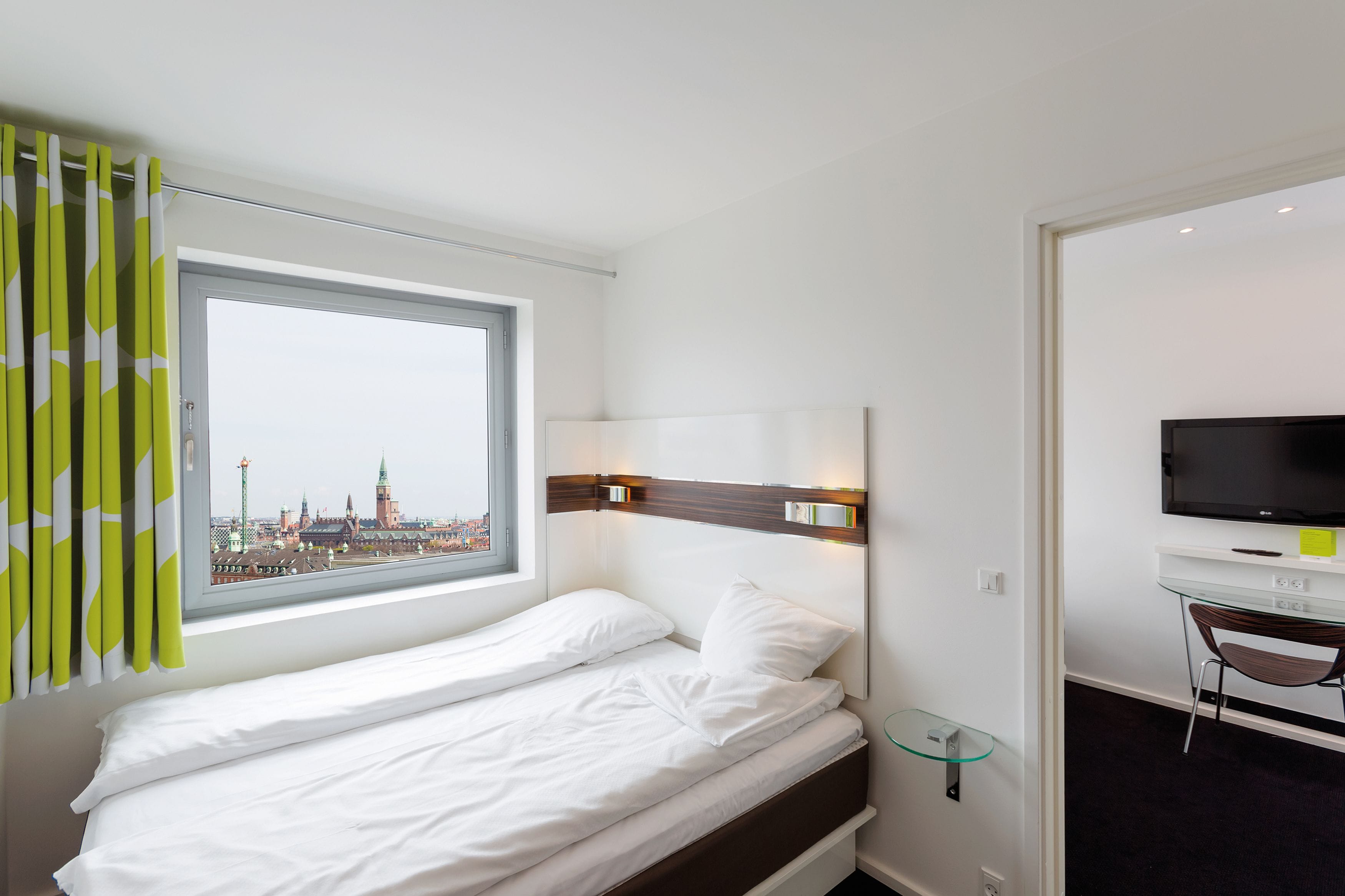 Wakeup Copenhagen, Carsten Niebuhrs Gade