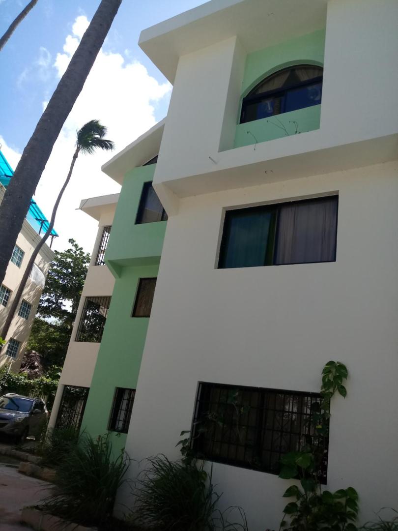 Riviera Punta Cana Eco Travelers House