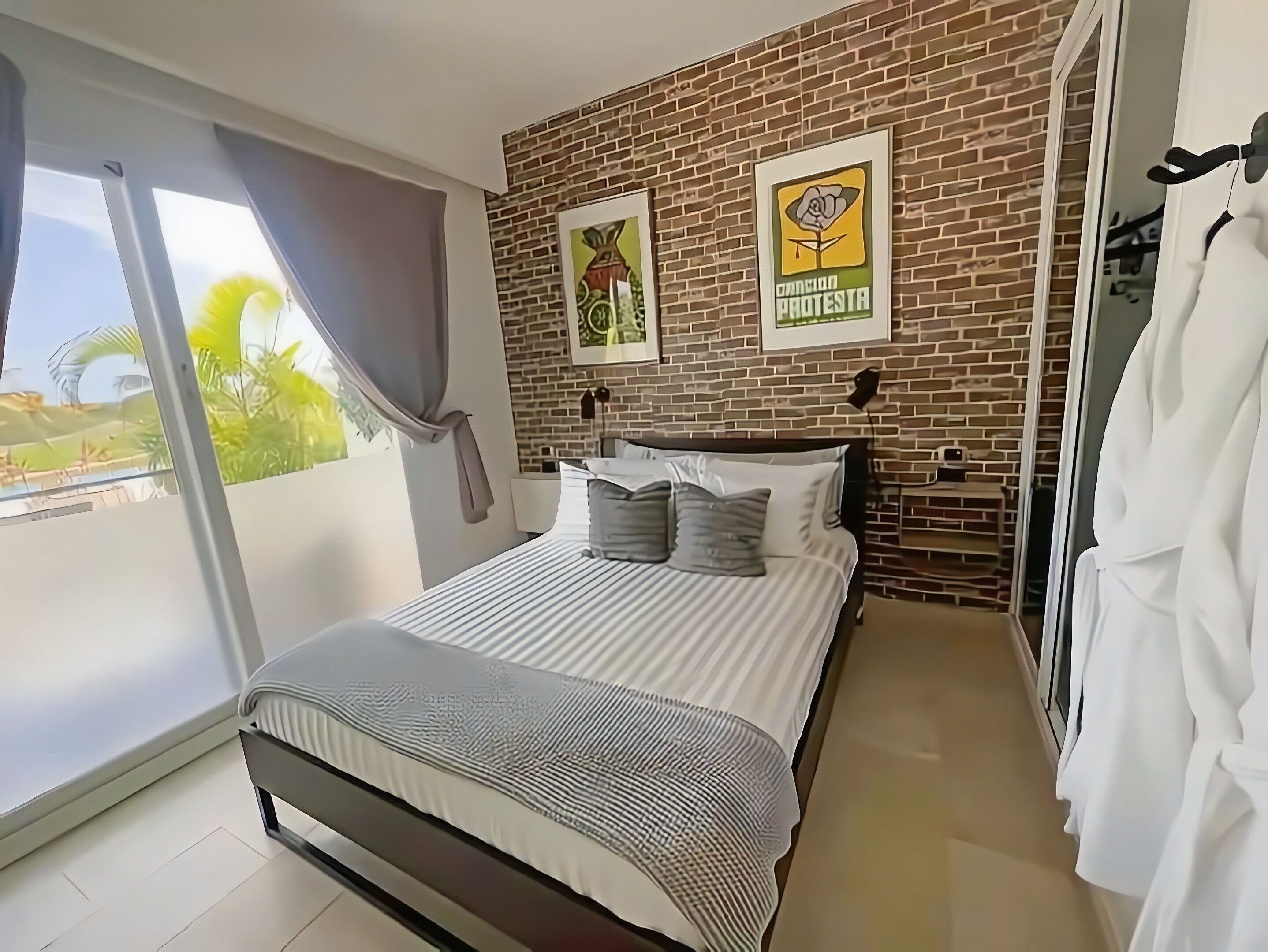 Coral House by CanaBay Hotels