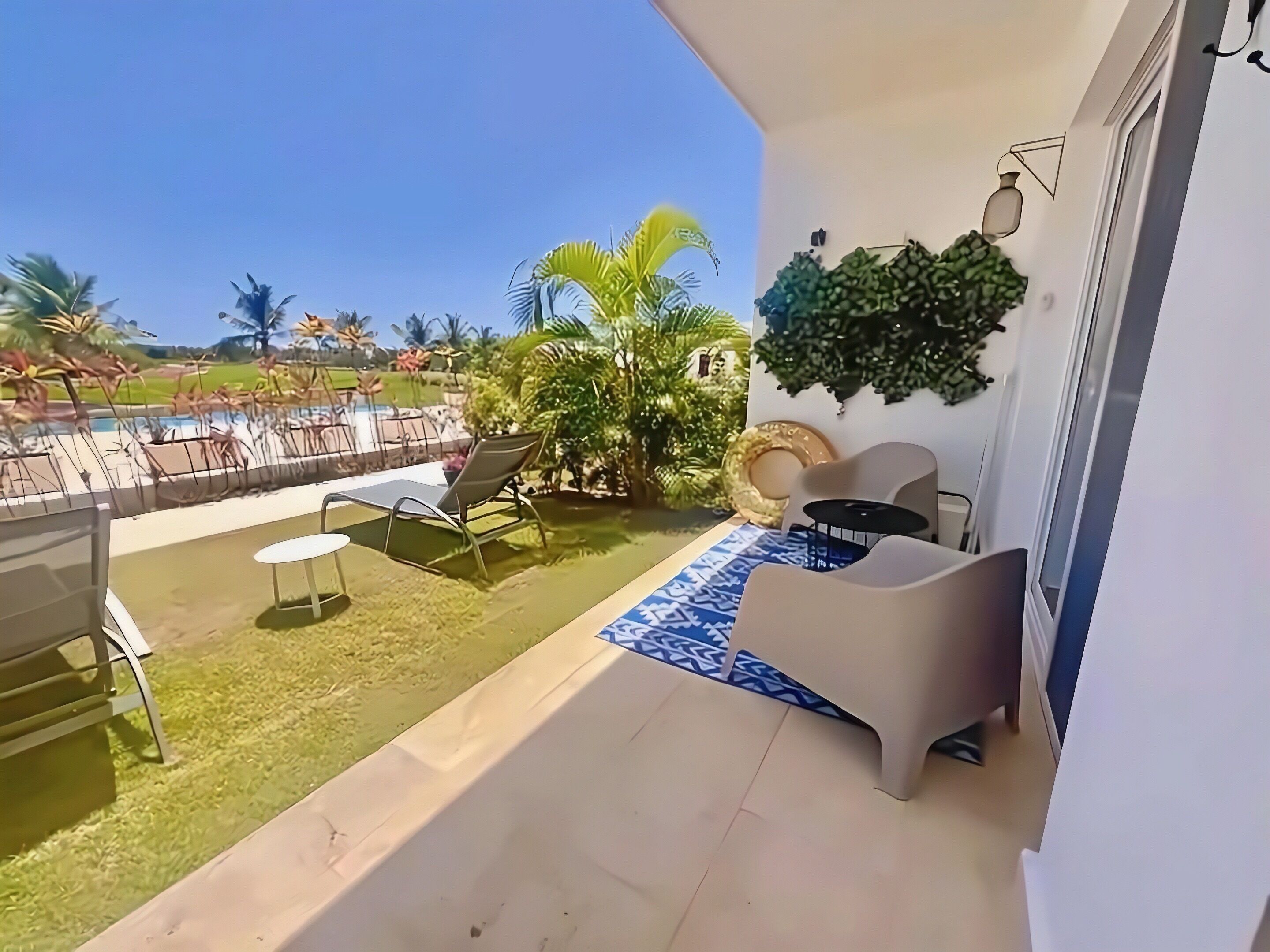 Coral House by CanaBay Hotels