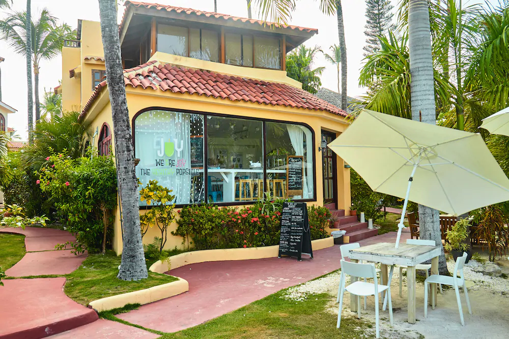 Los Corales Village - Las Terrazas Condo