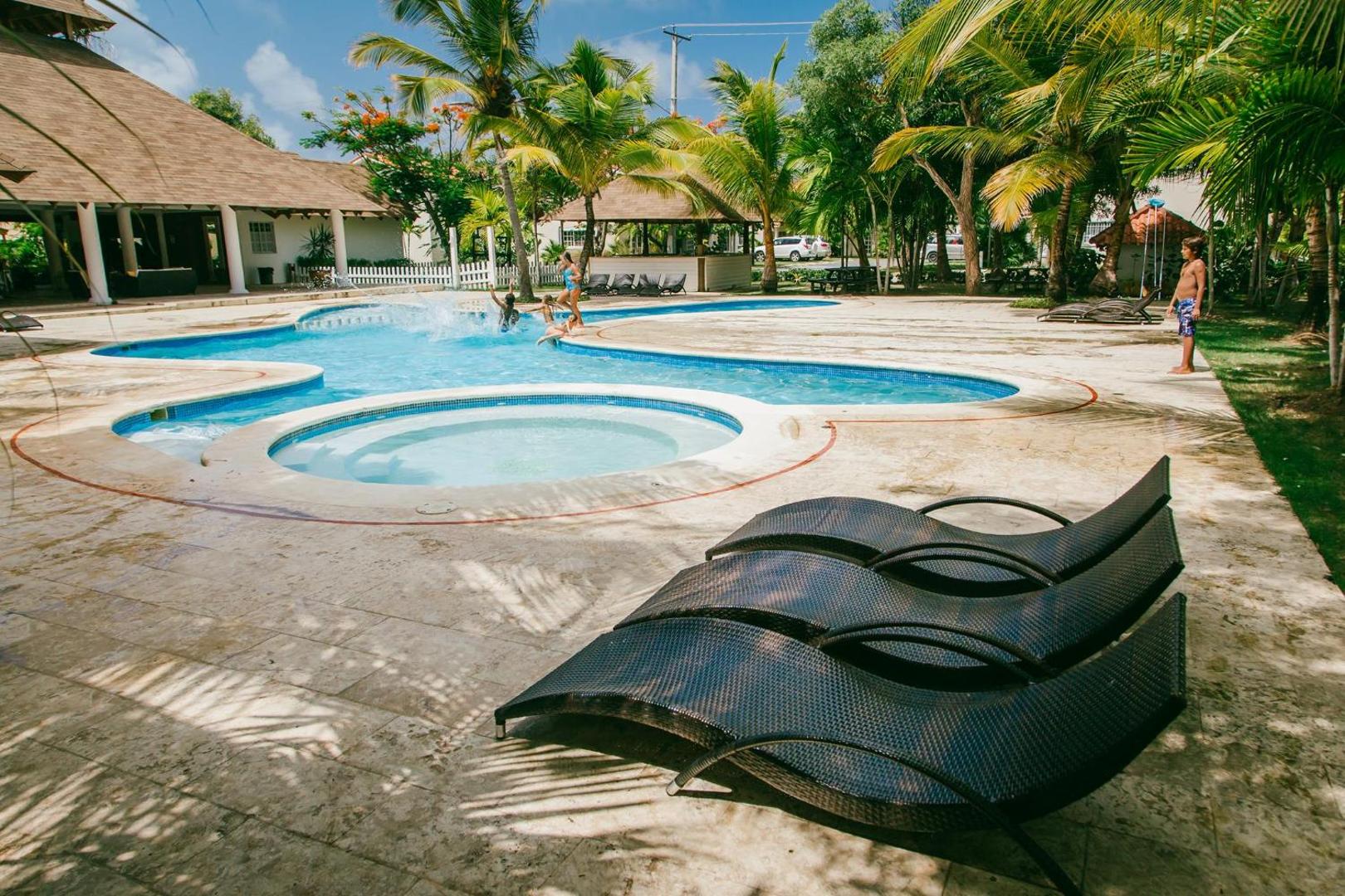 Villa Yara Ideal Families