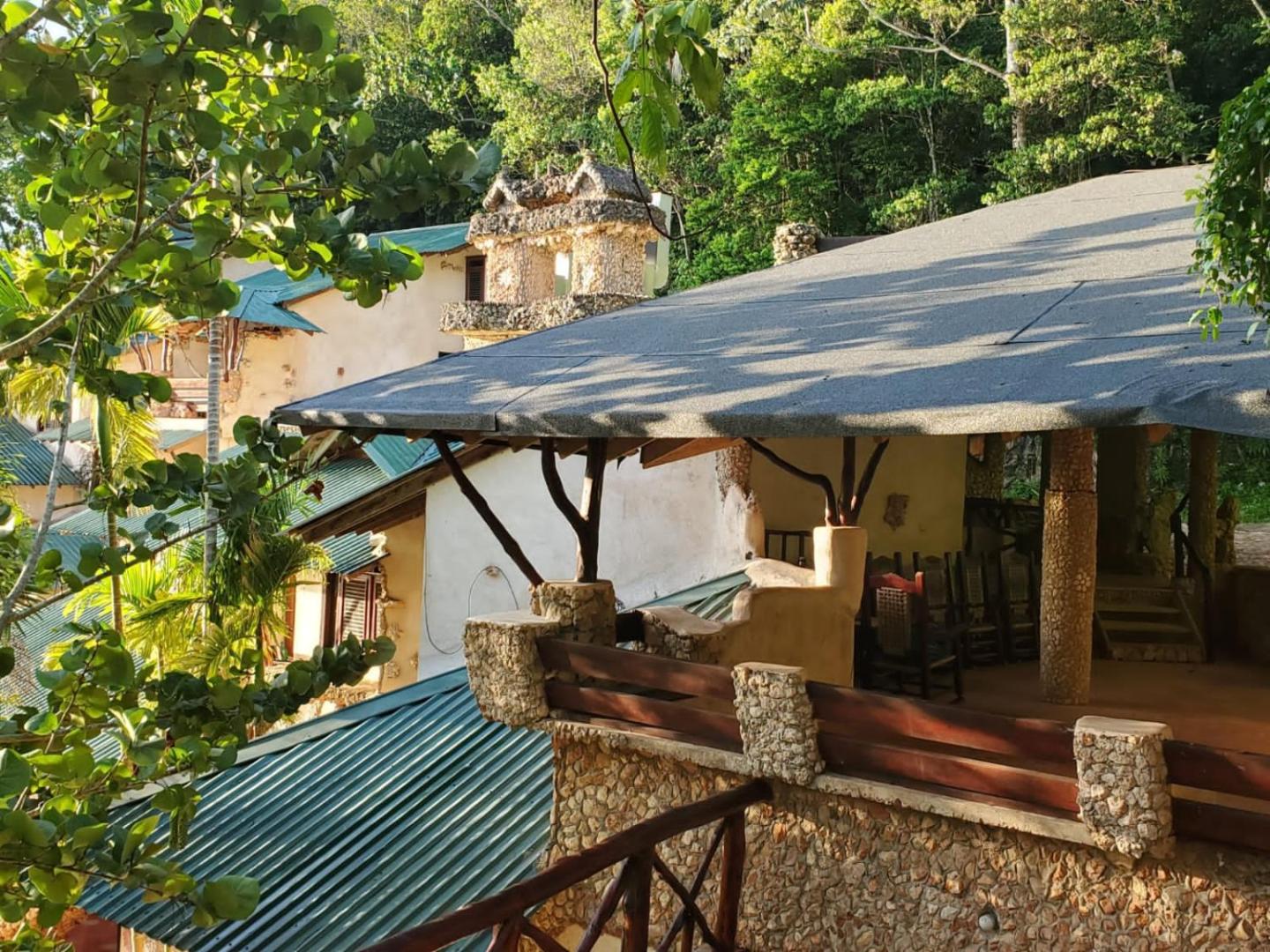 Altos de Caño Hondo