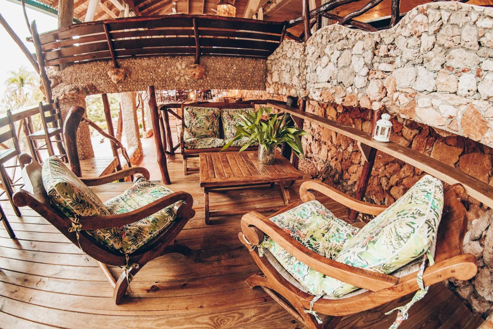 Altos de Caño Hondo