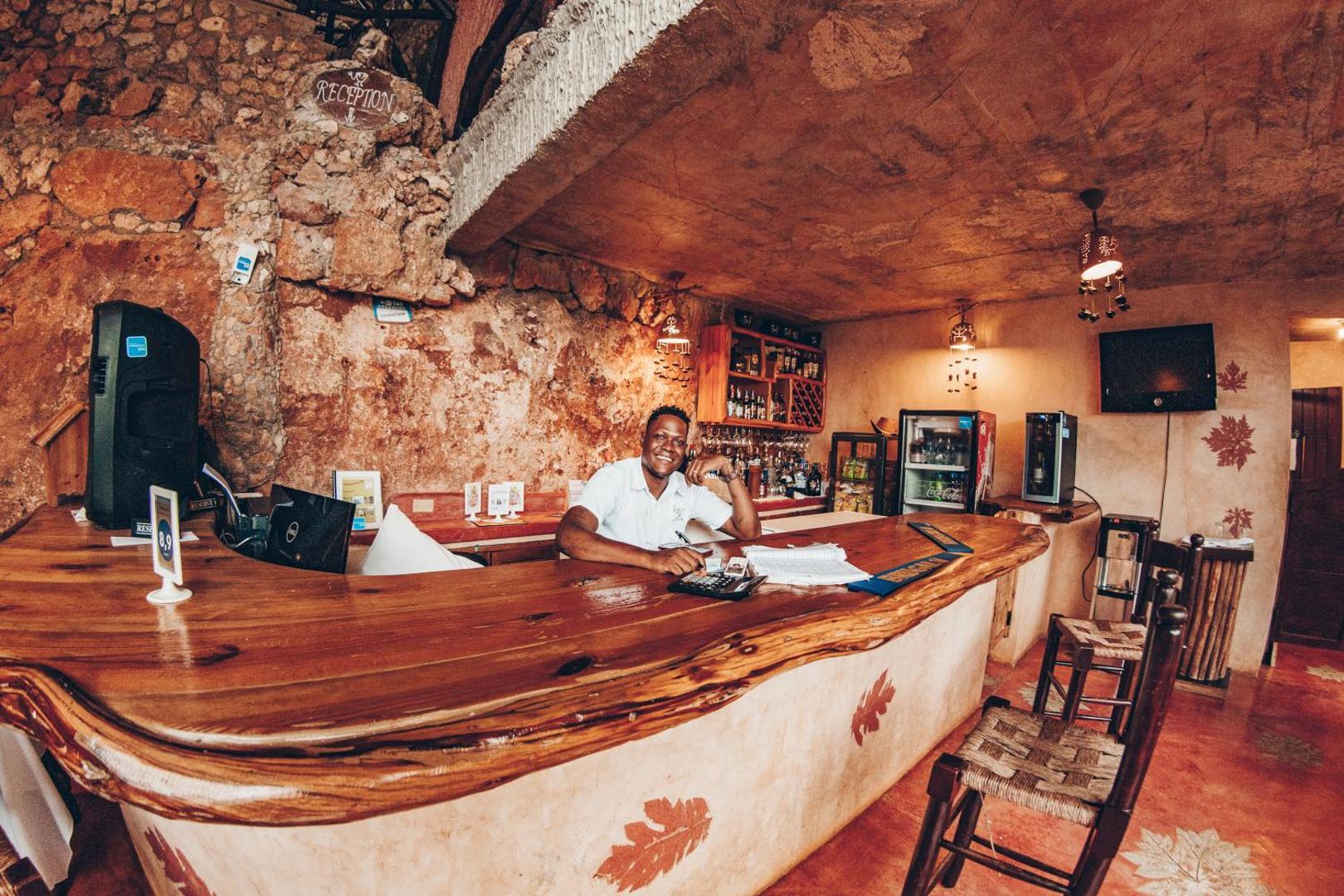 Altos de Caño Hondo