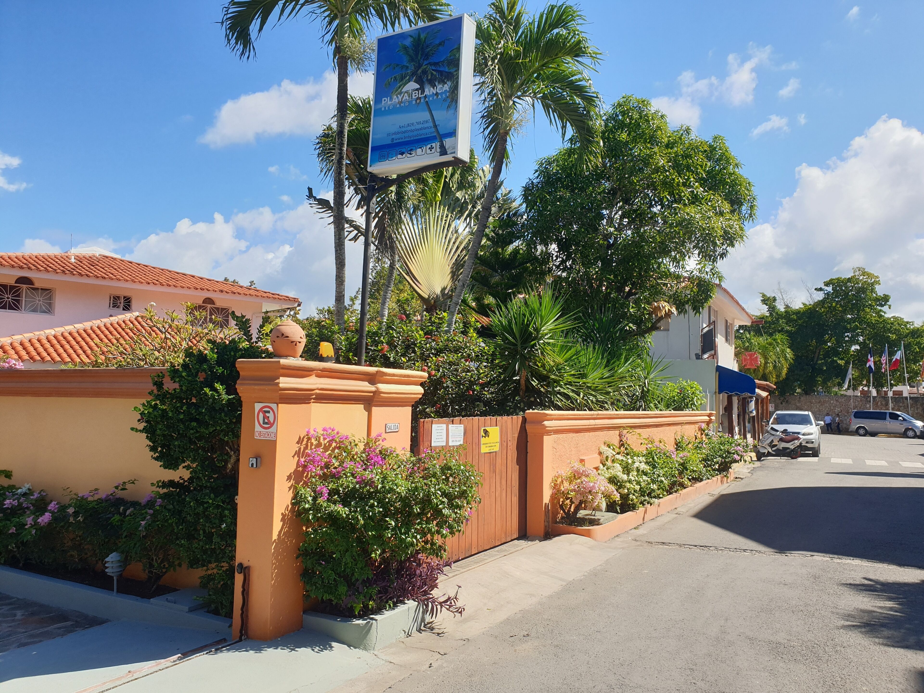 Playa Blanca Bed & Breakfast