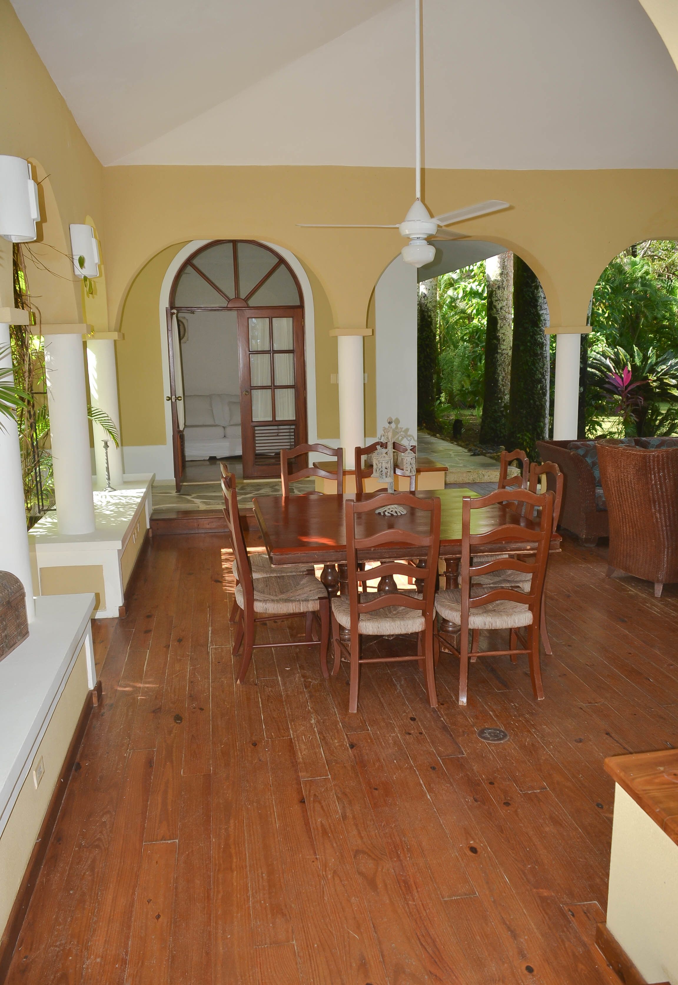 Villa Oceania Hotel & Villas