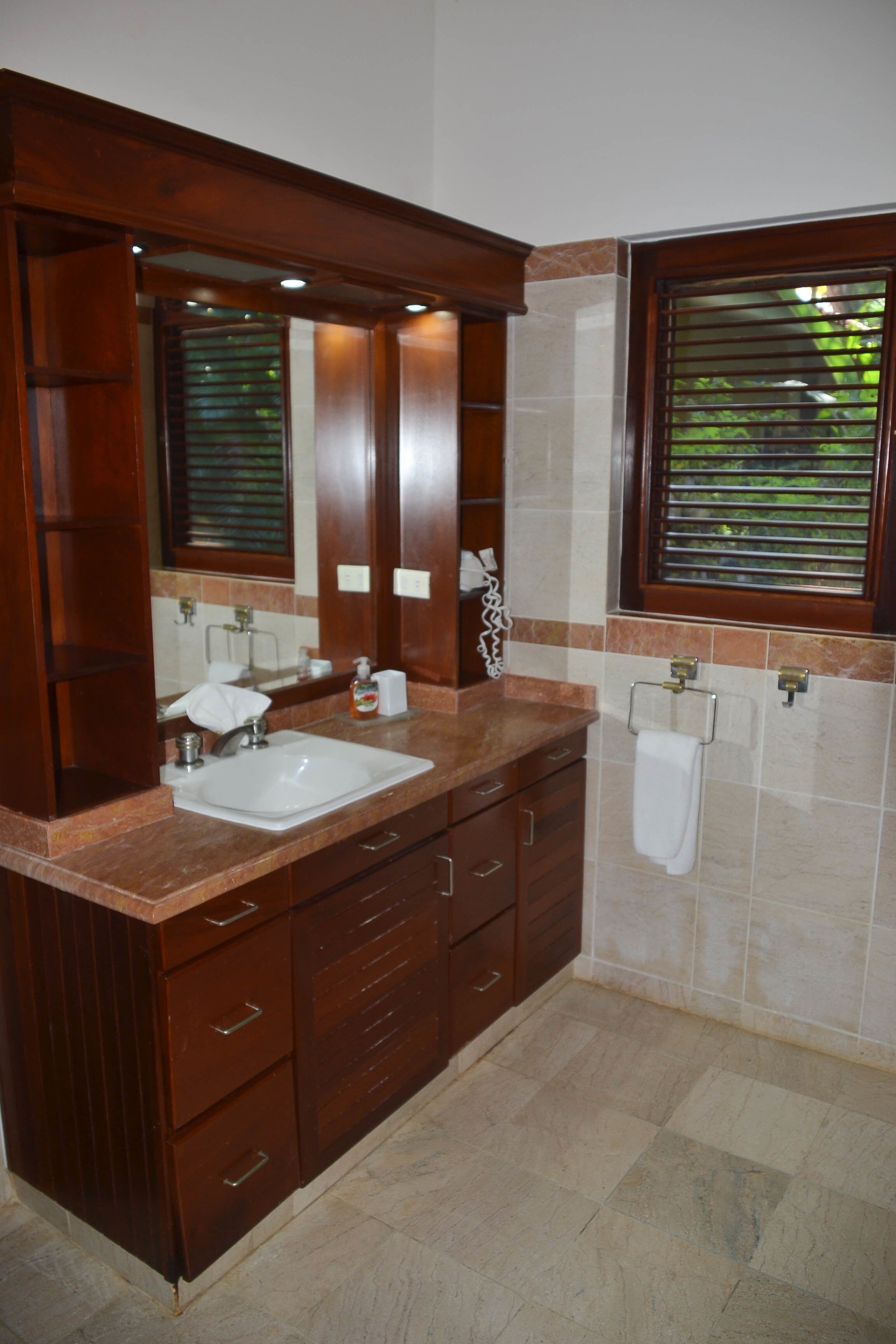 Villa Oceania Hotel & Villas