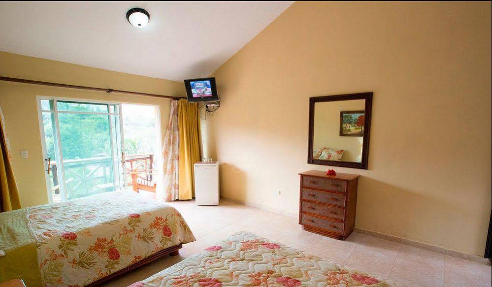 Jarabacoa River Club