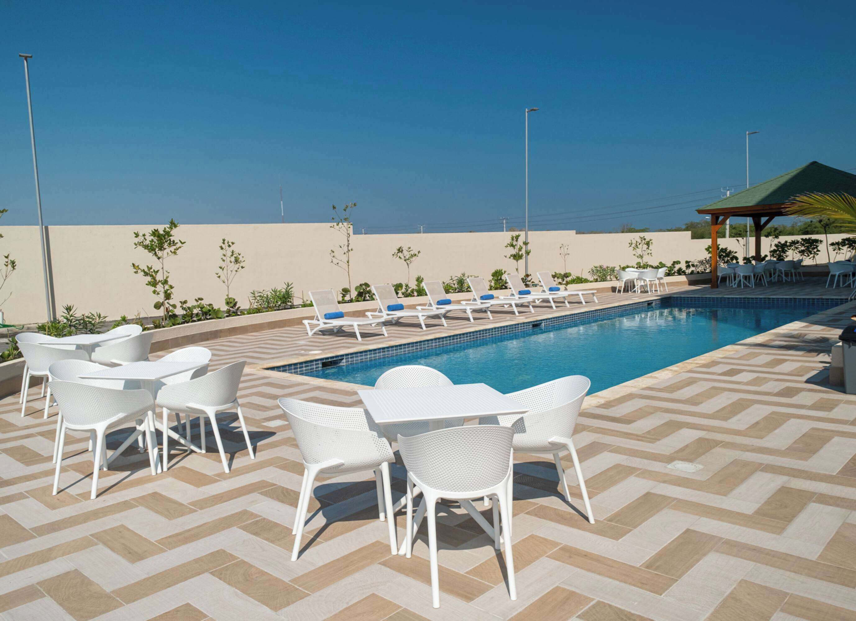 Super 8 by Wyndham Manzanillo