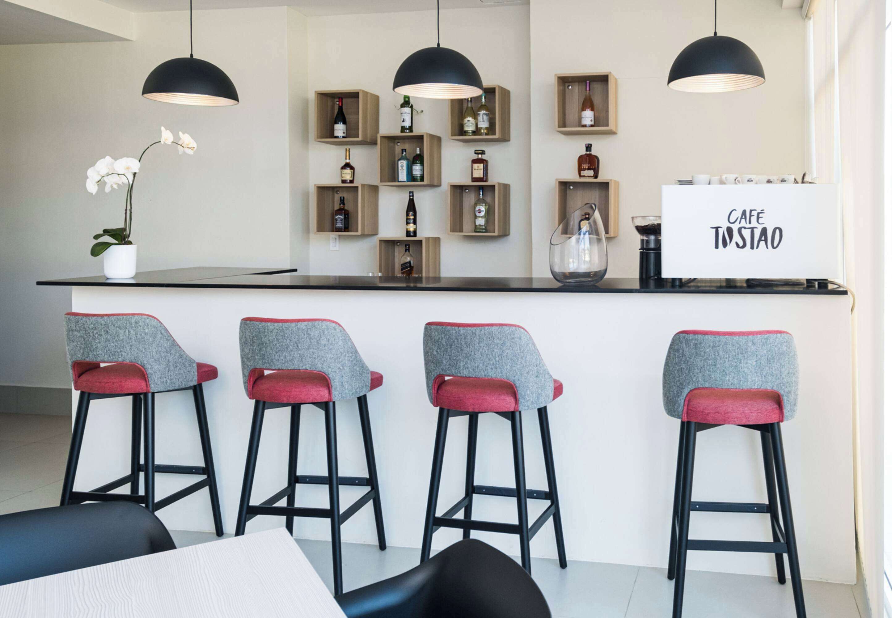 Super 8 by Wyndham Manzanillo