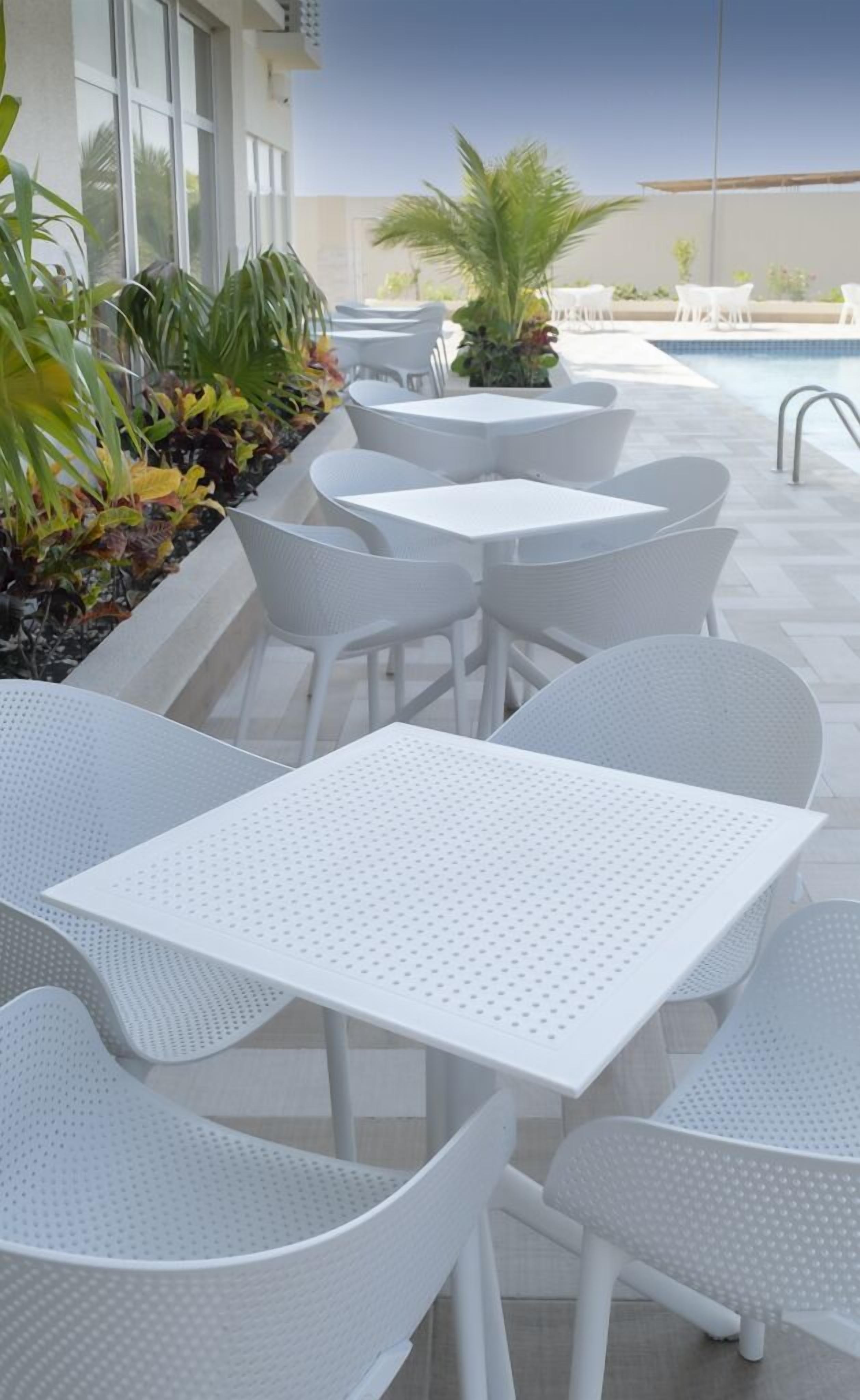 Super 8 by Wyndham Manzanillo