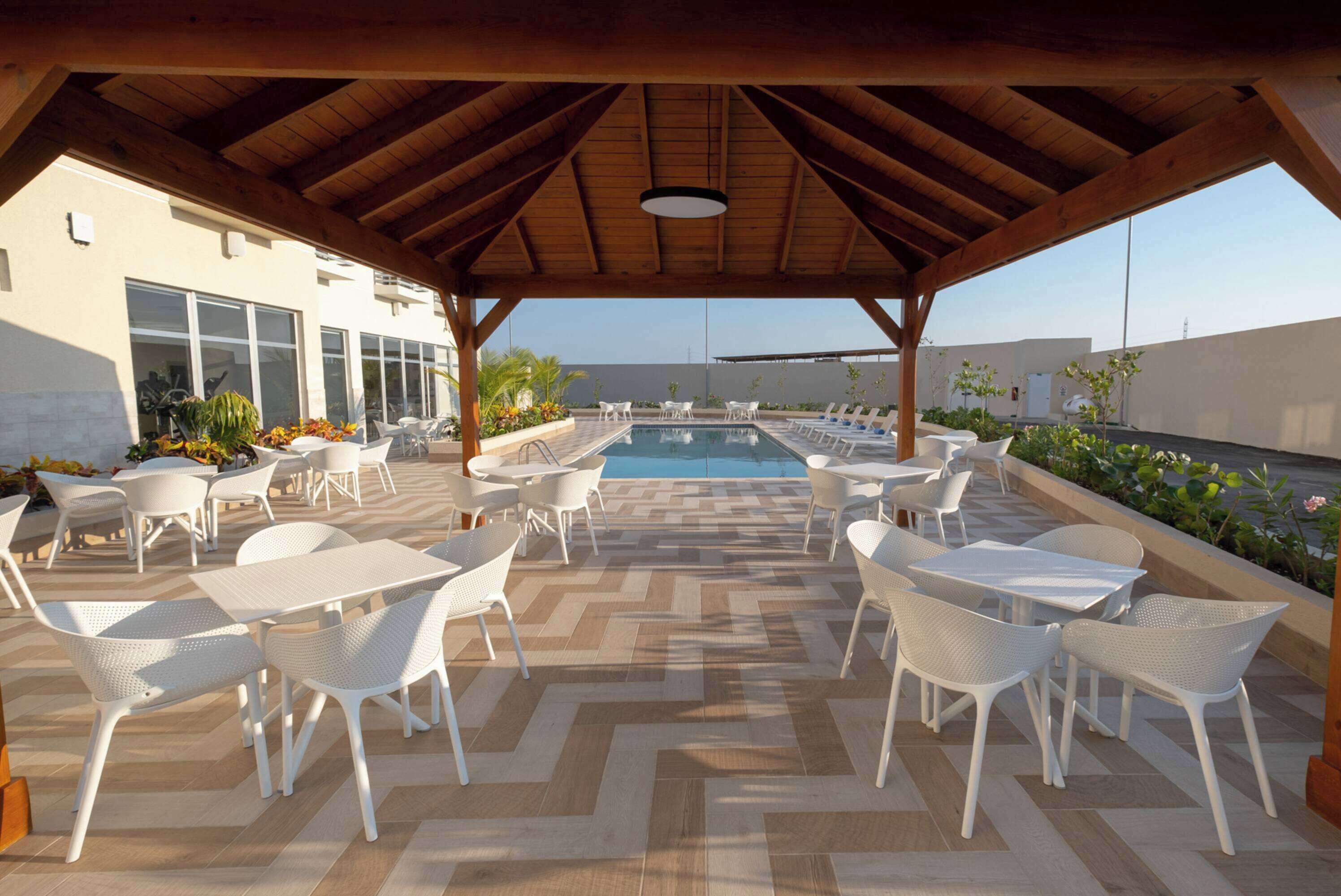 Super 8 by Wyndham Manzanillo