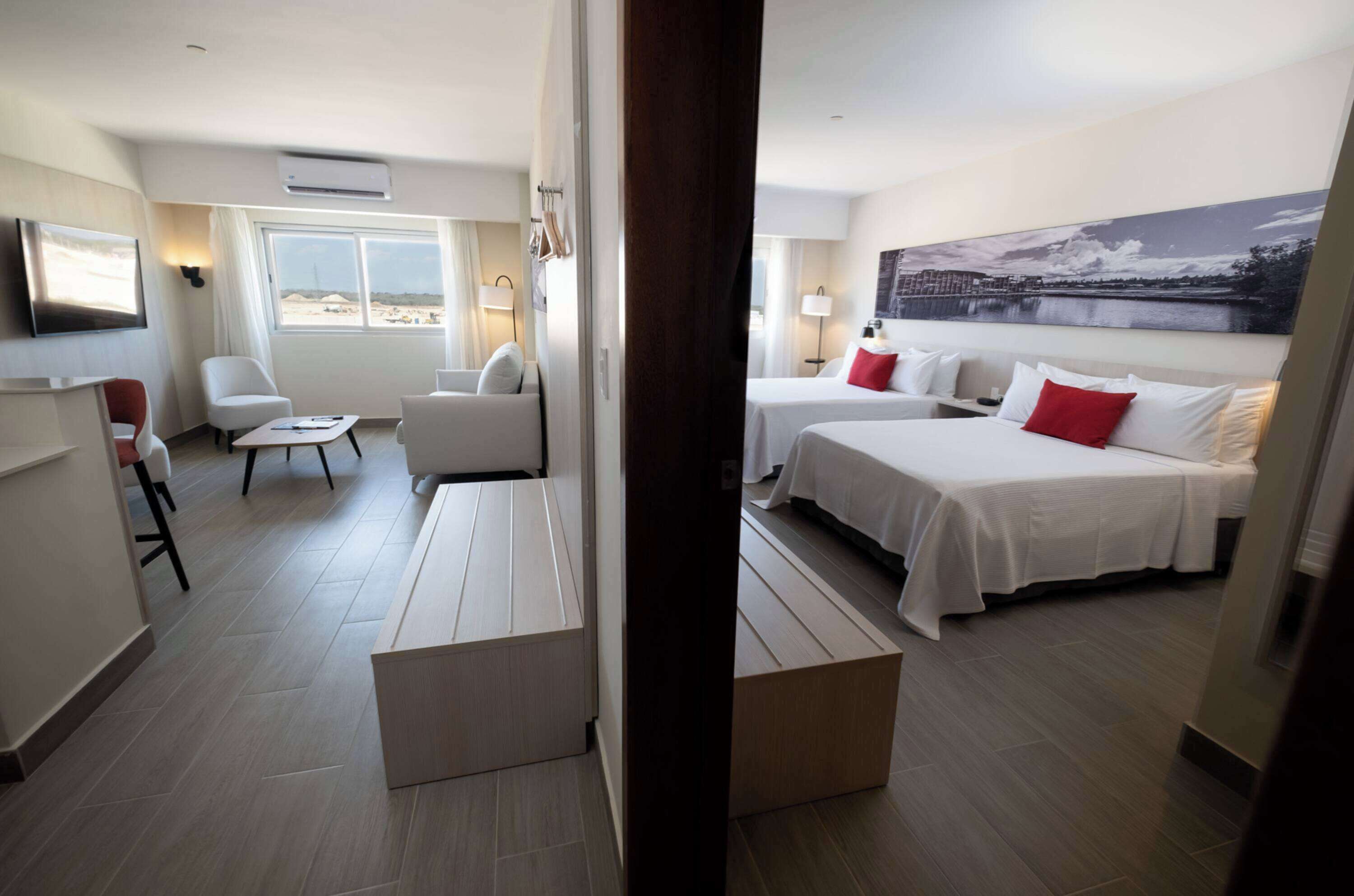 Super 8 by Wyndham Manzanillo