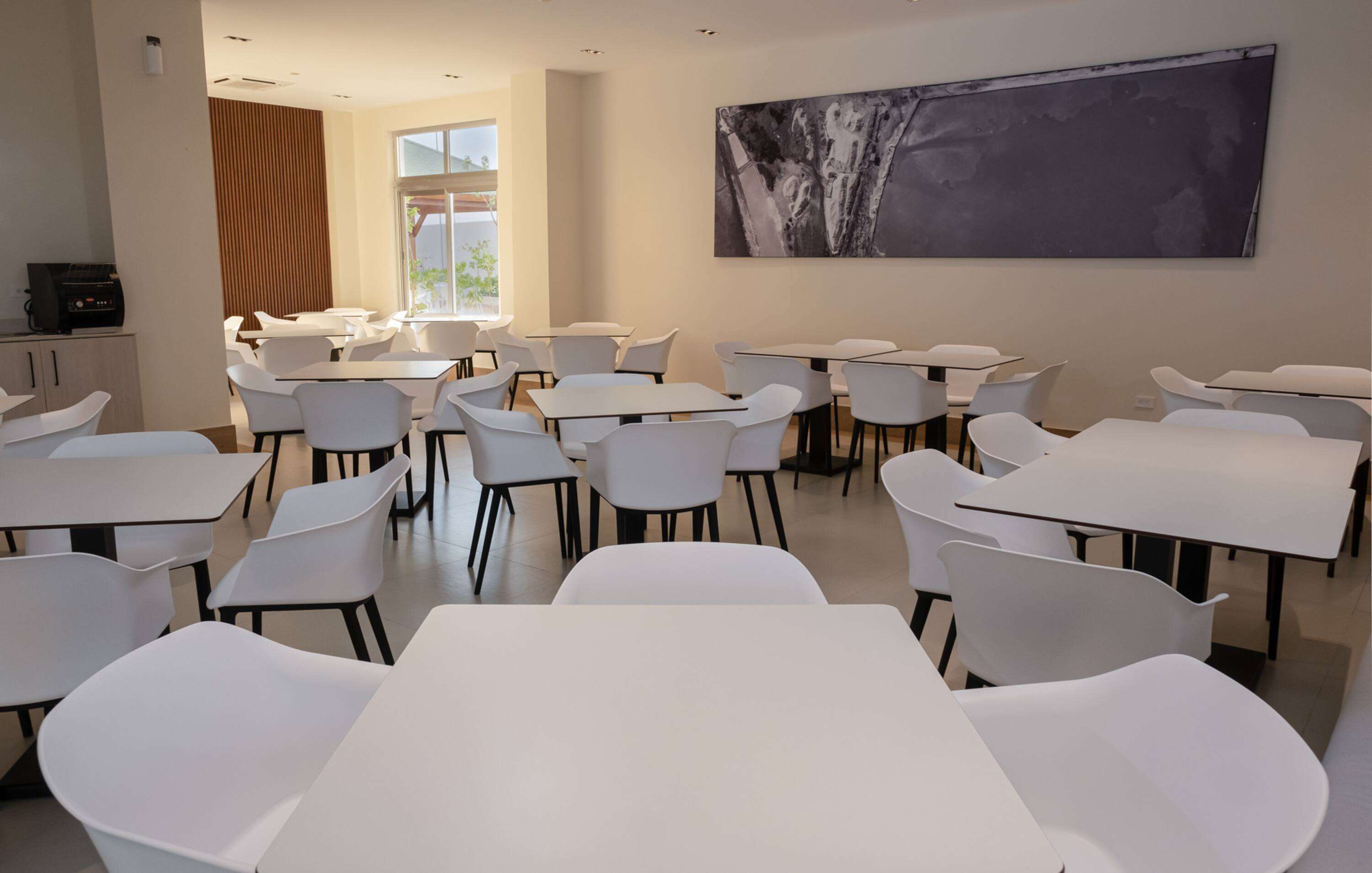 Super 8 by Wyndham Manzanillo