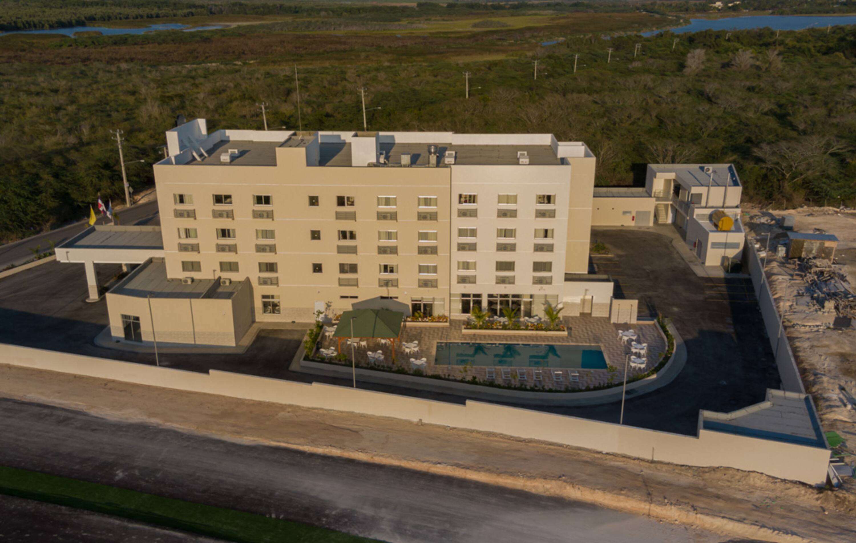 Super 8 by Wyndham Manzanillo