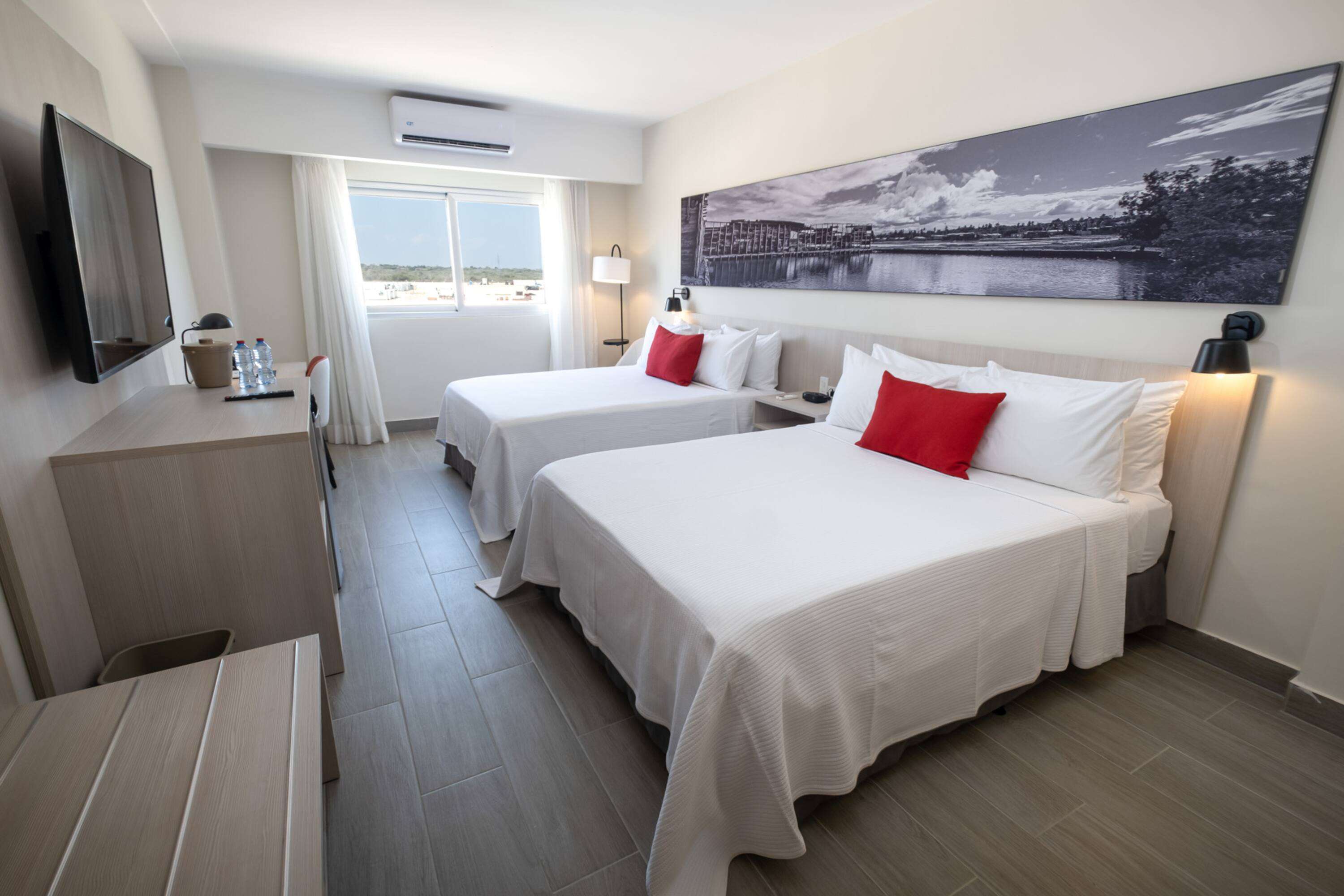 Super 8 by Wyndham Manzanillo