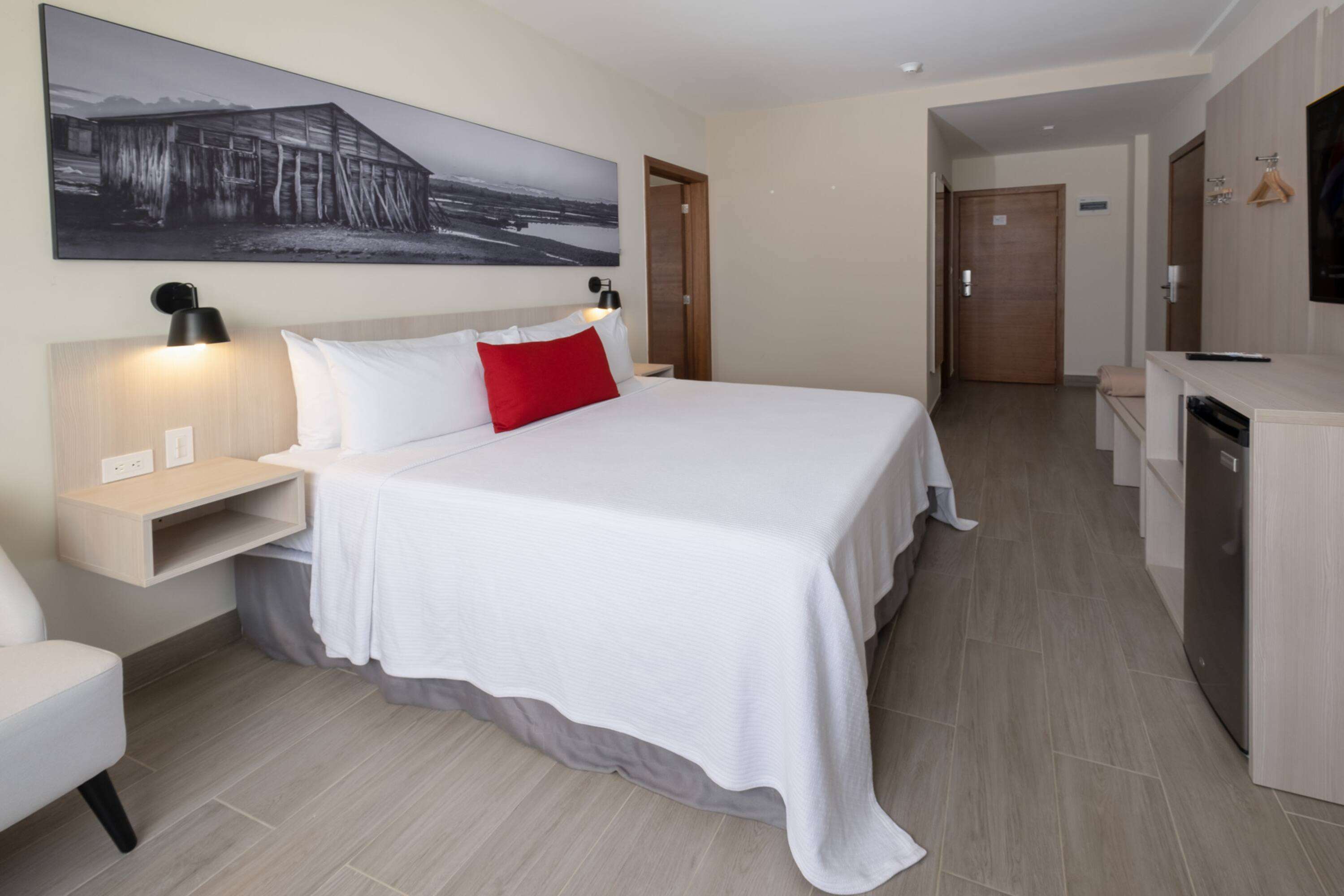 Super 8 by Wyndham Manzanillo