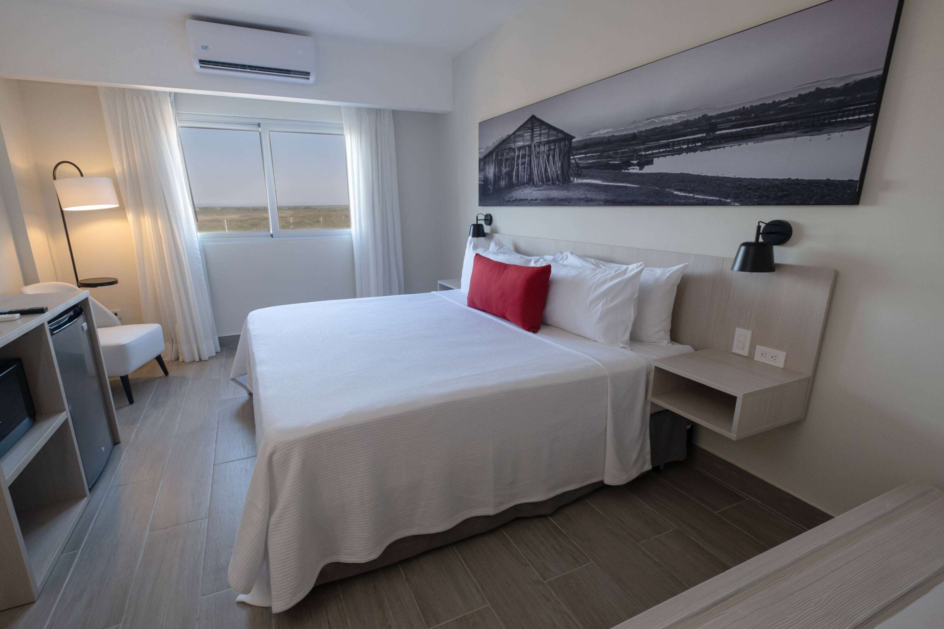 Super 8 by Wyndham Manzanillo