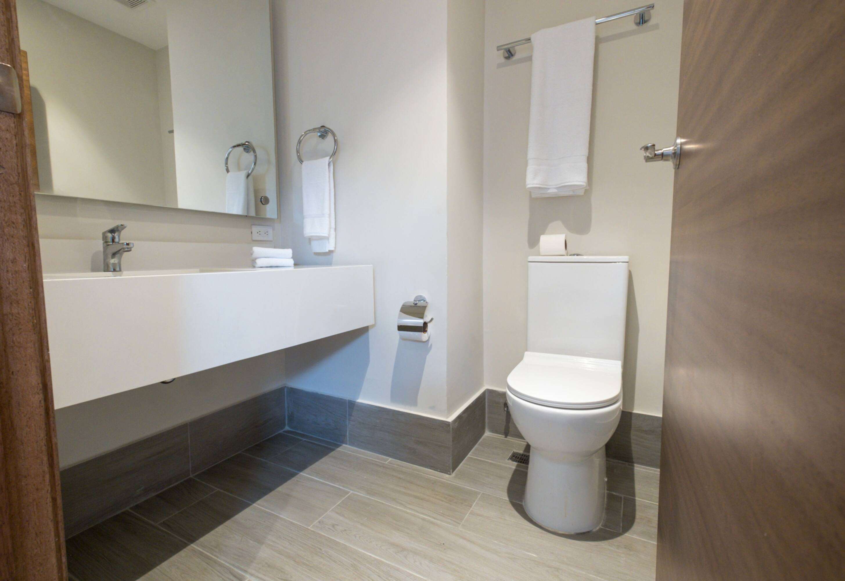 Super 8 by Wyndham Manzanillo