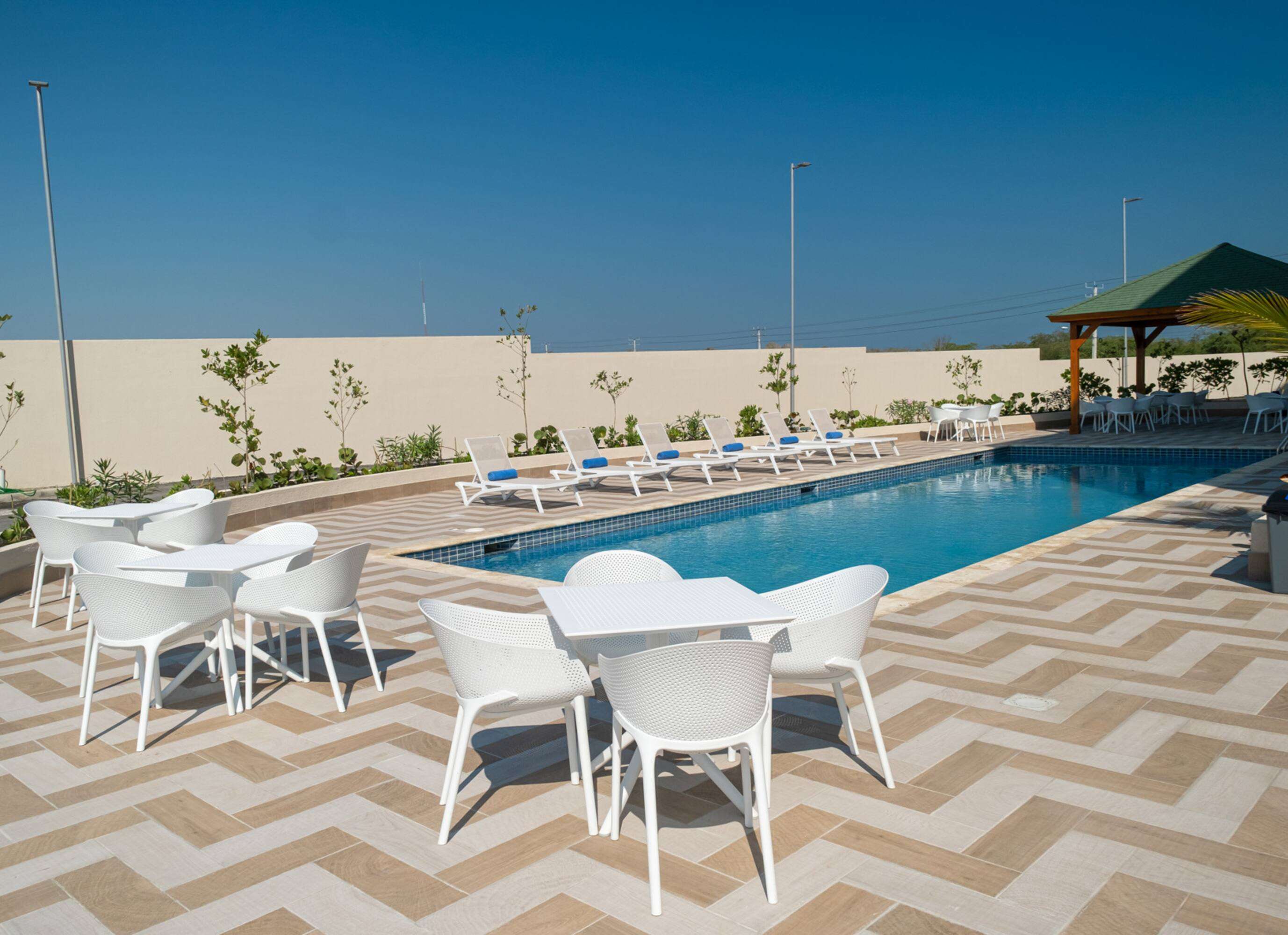 Super 8 by Wyndham Manzanillo