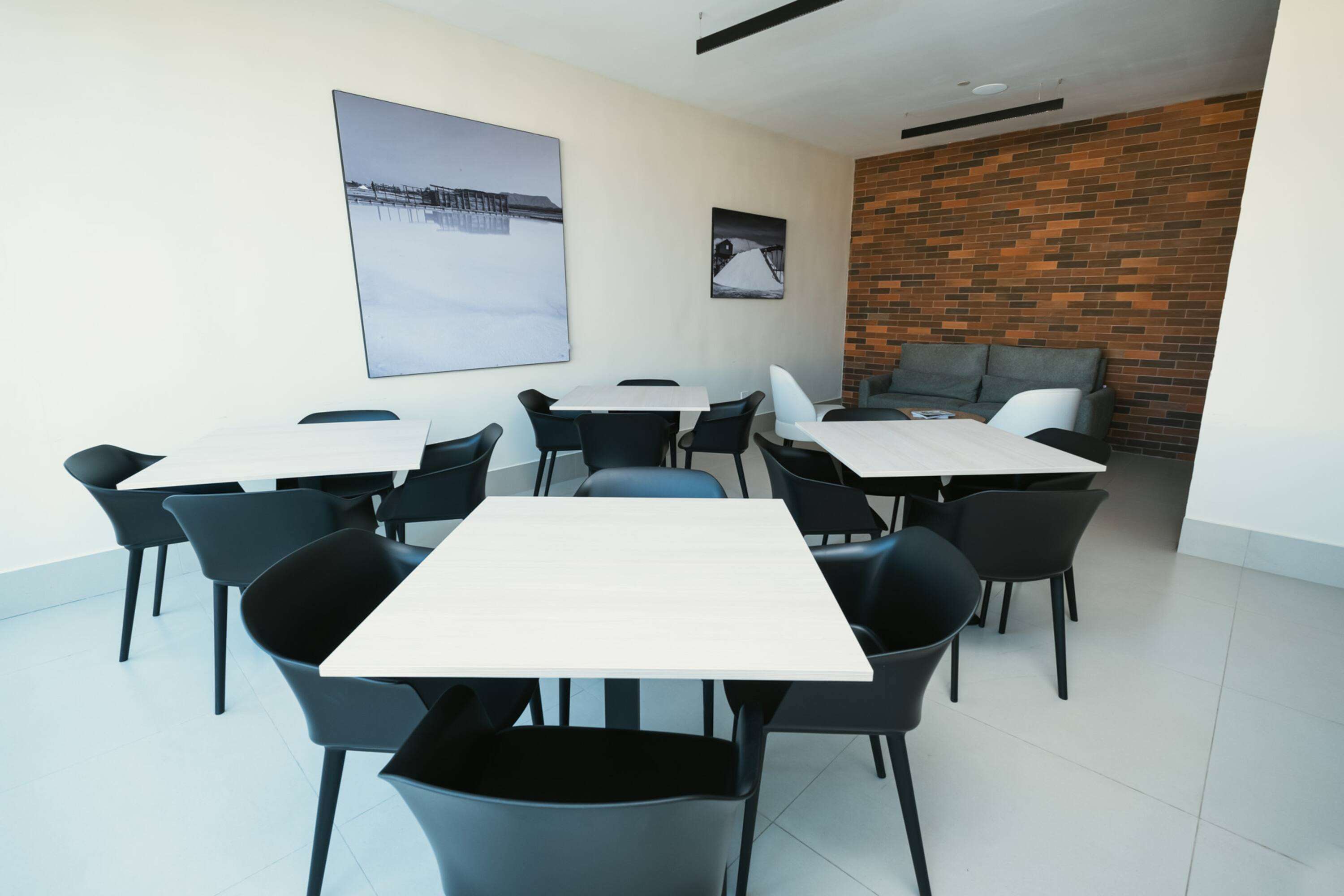 Super 8 by Wyndham Manzanillo