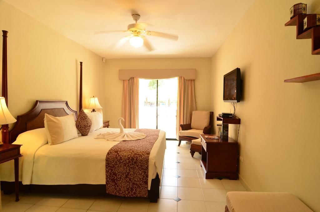 Lifestyle Kosher Cofresi Suites