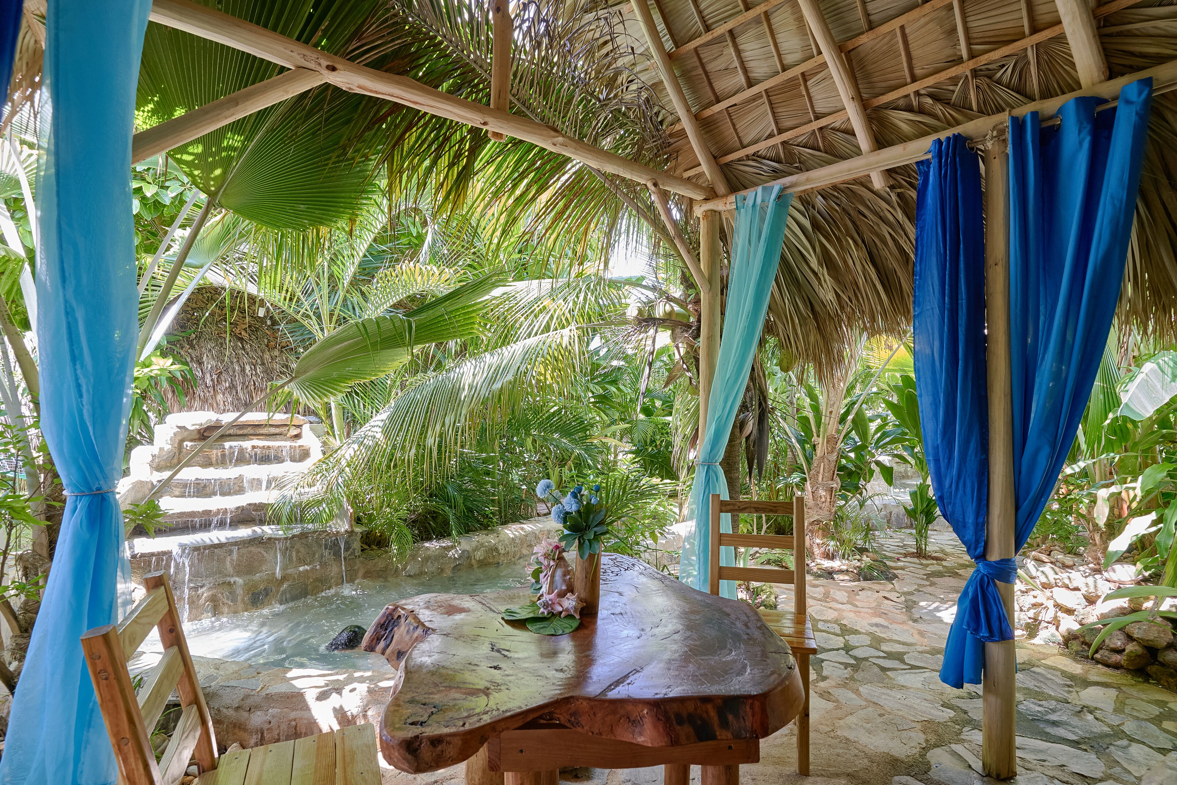 Chalet Tropical Village B&B