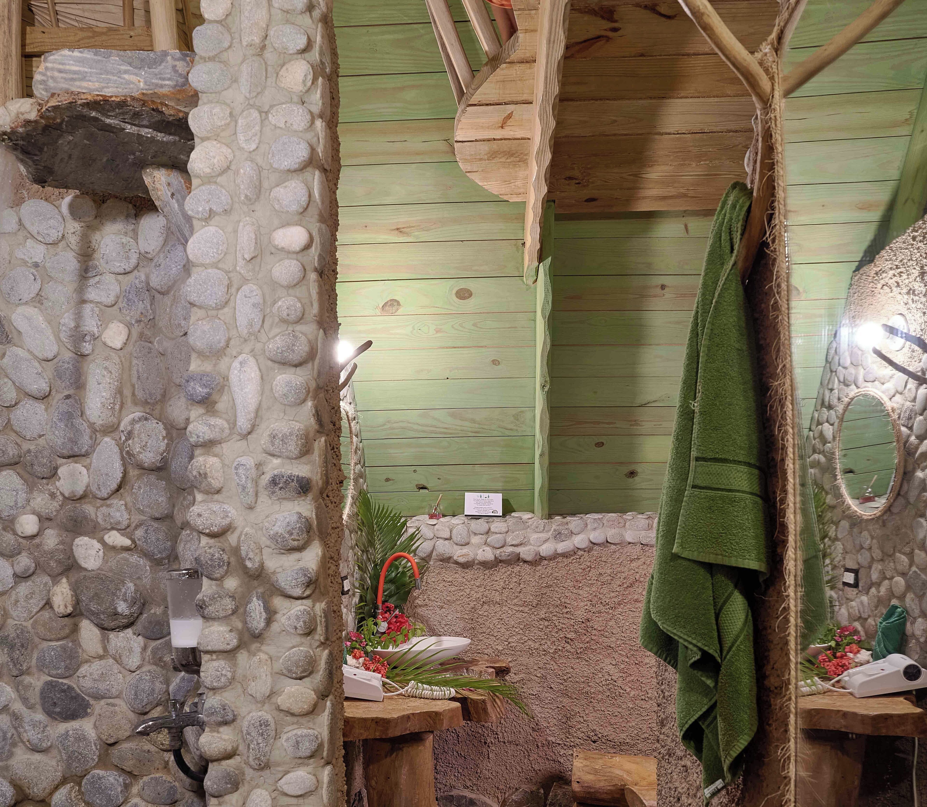 Chalet Tropical Village B&B