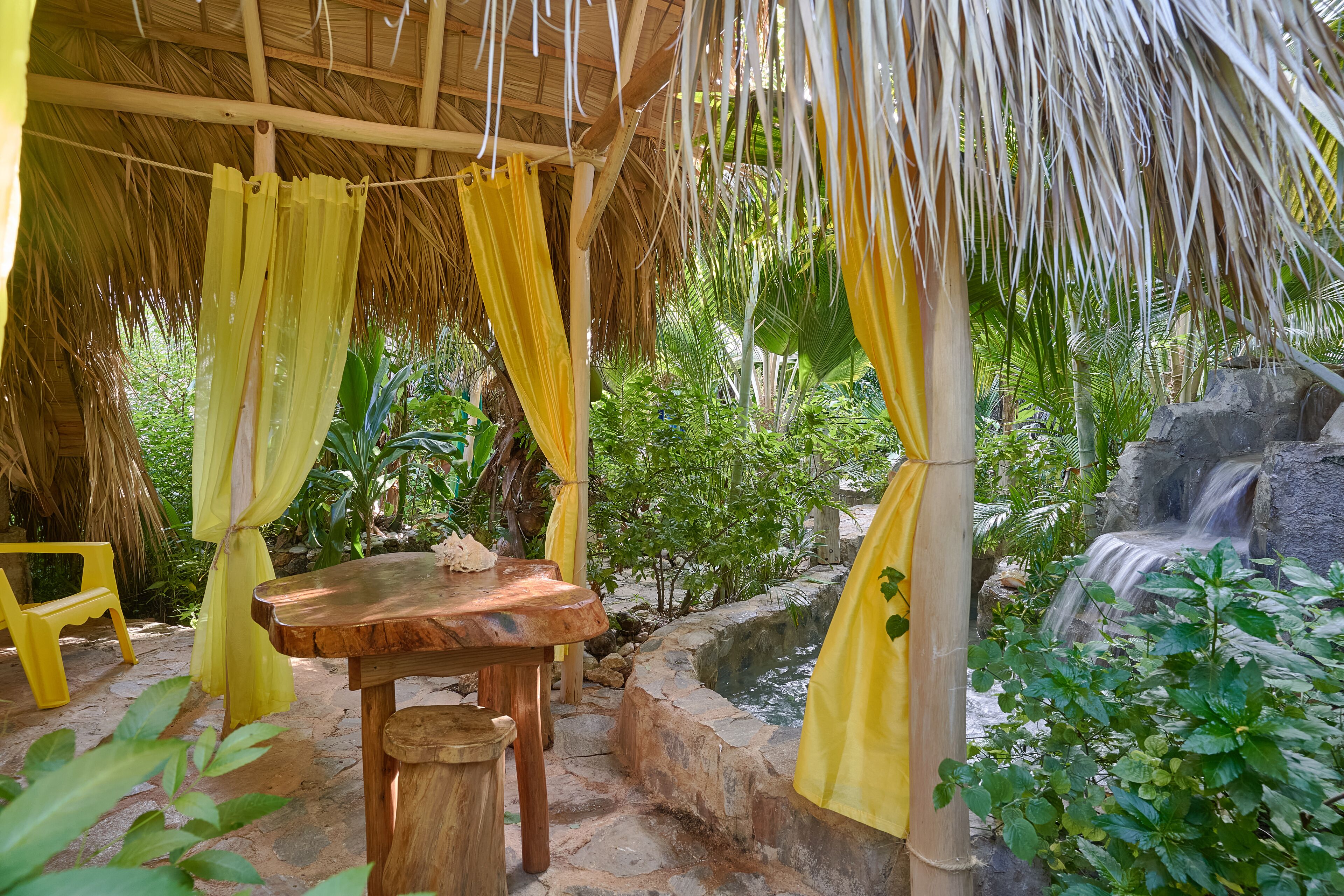 Chalet Tropical Village B&B