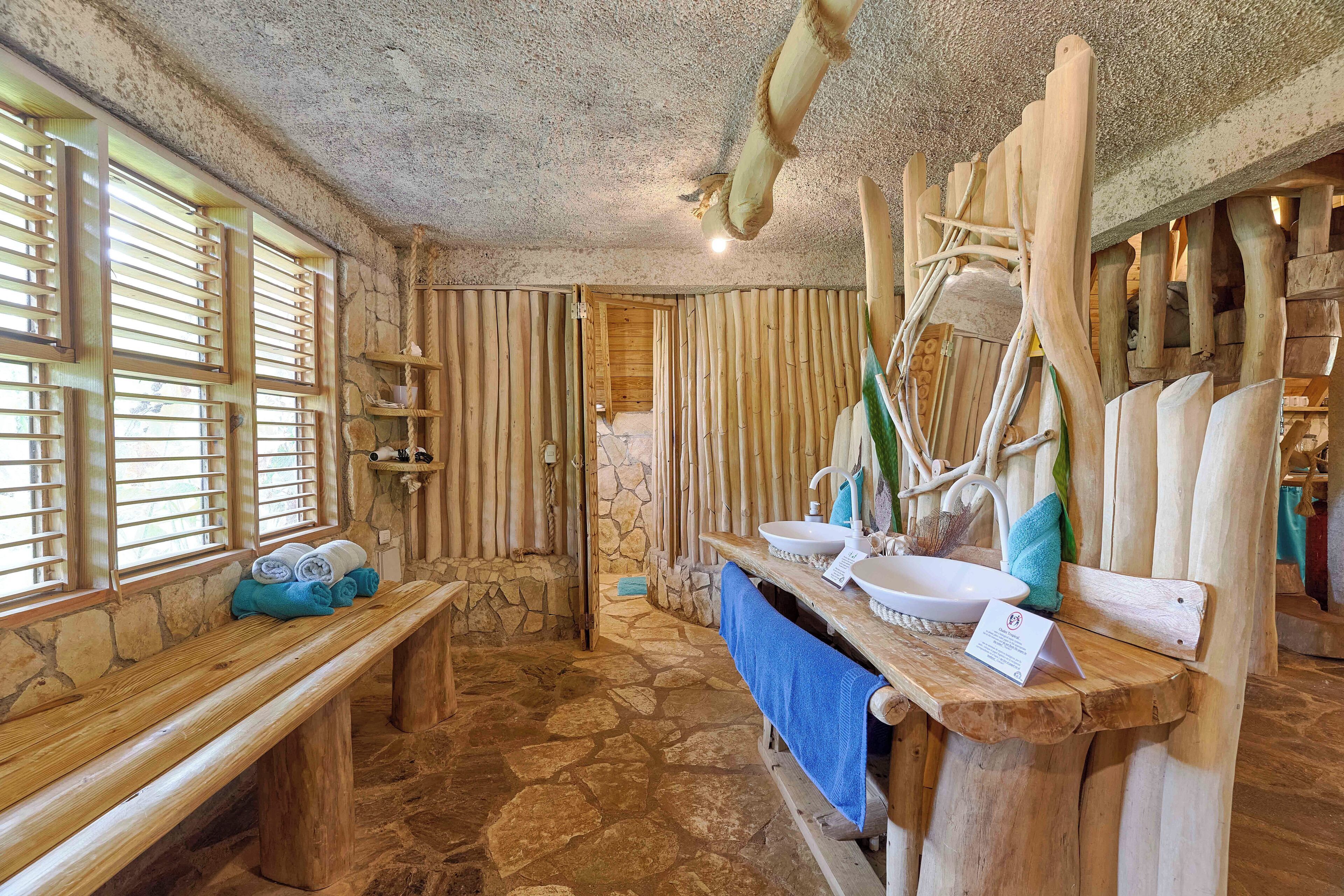 Chalet Tropical Village B&B