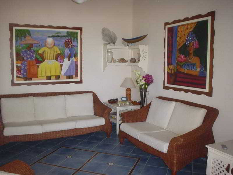 La Dolce Vita Beachfront Hotel