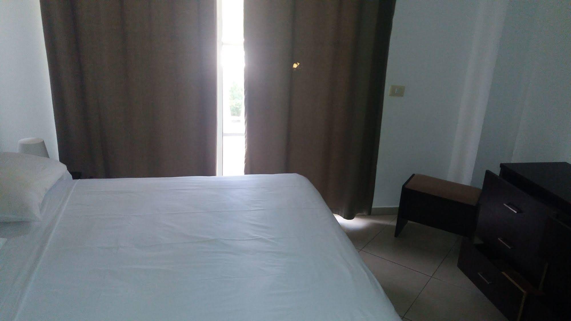 Residencial Las Palmeras & Residencial Las Estrellas