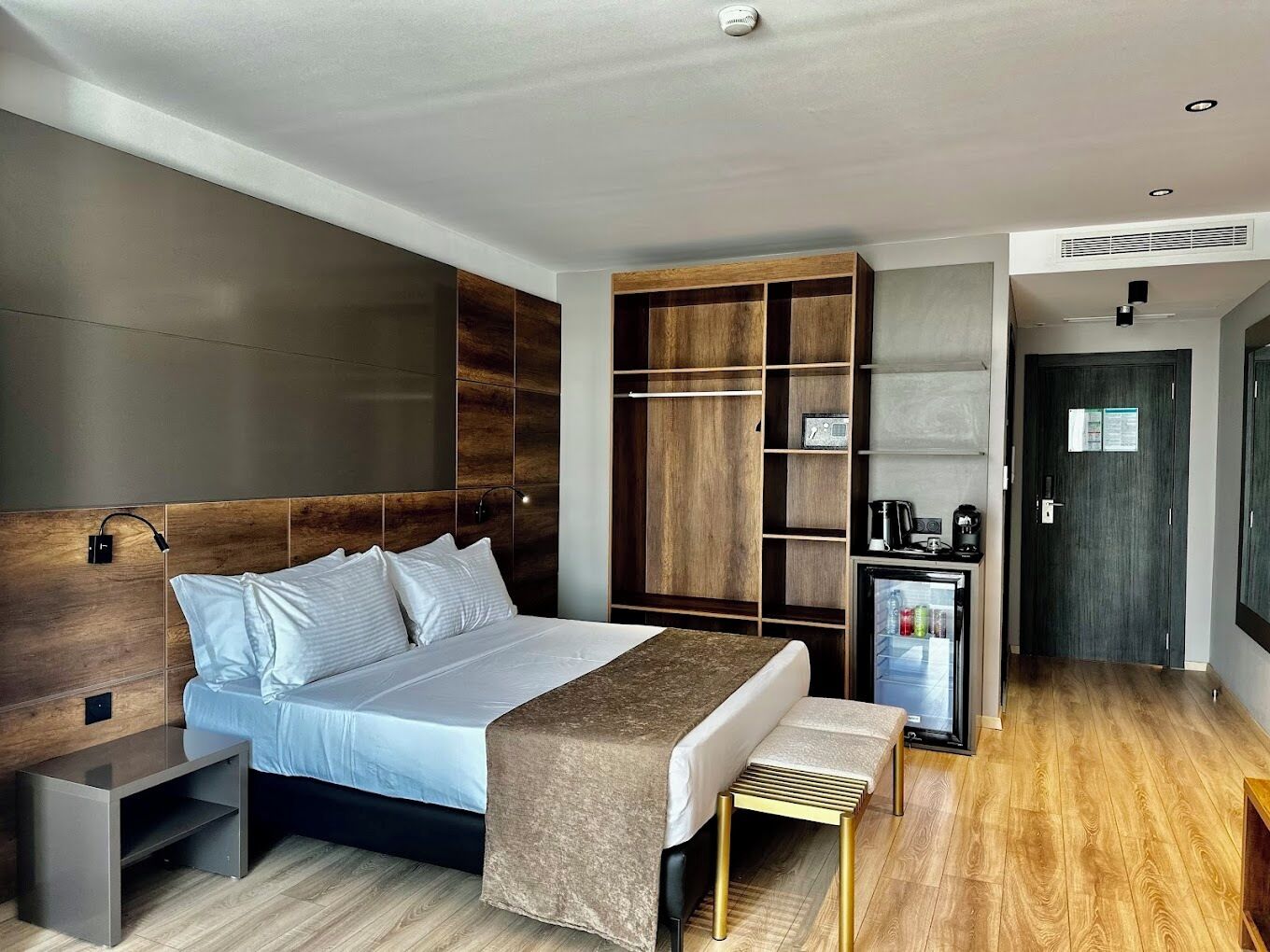 ONYX By Luna Hotel