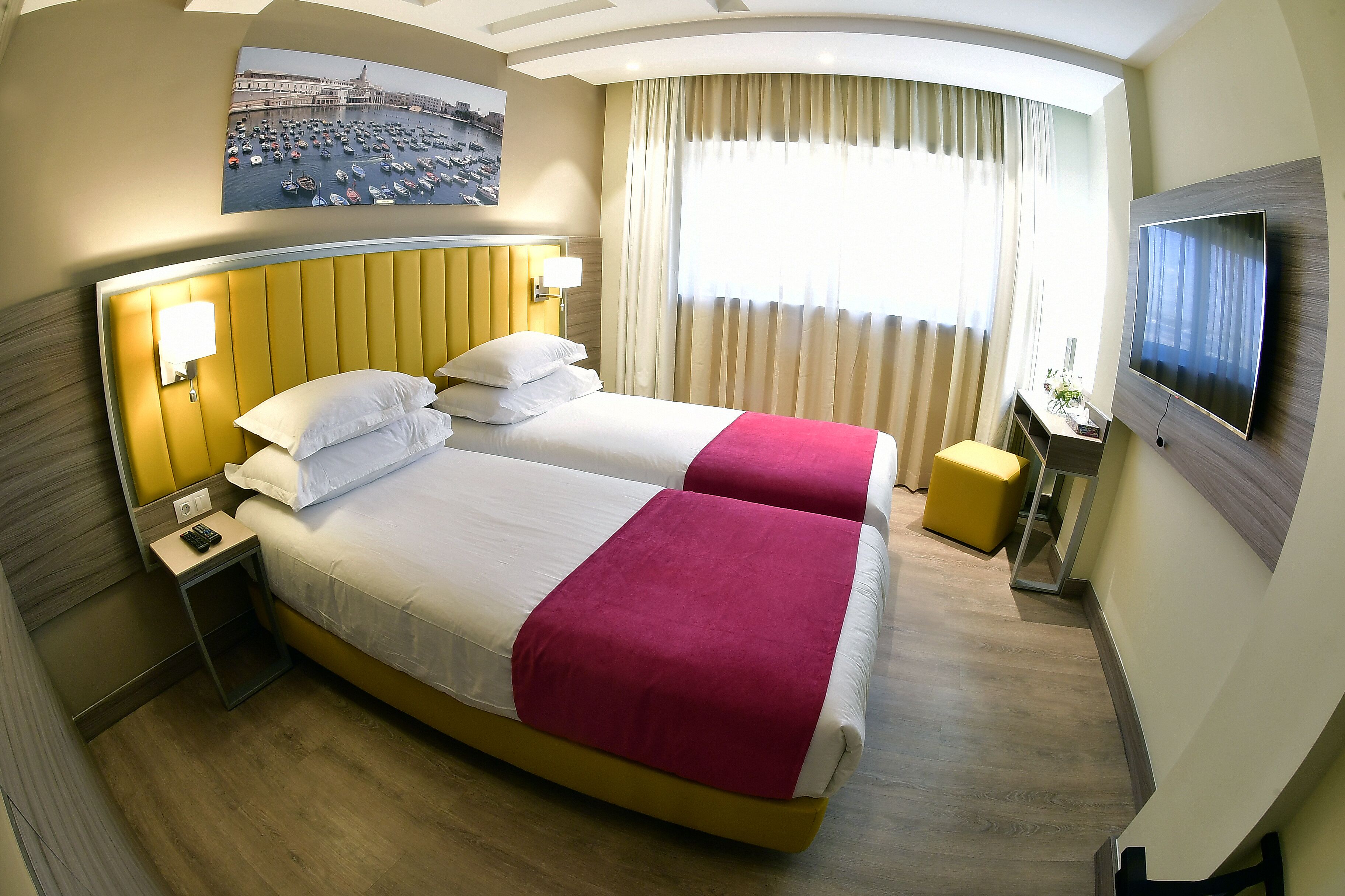 Hotel Tulip Inn Naya