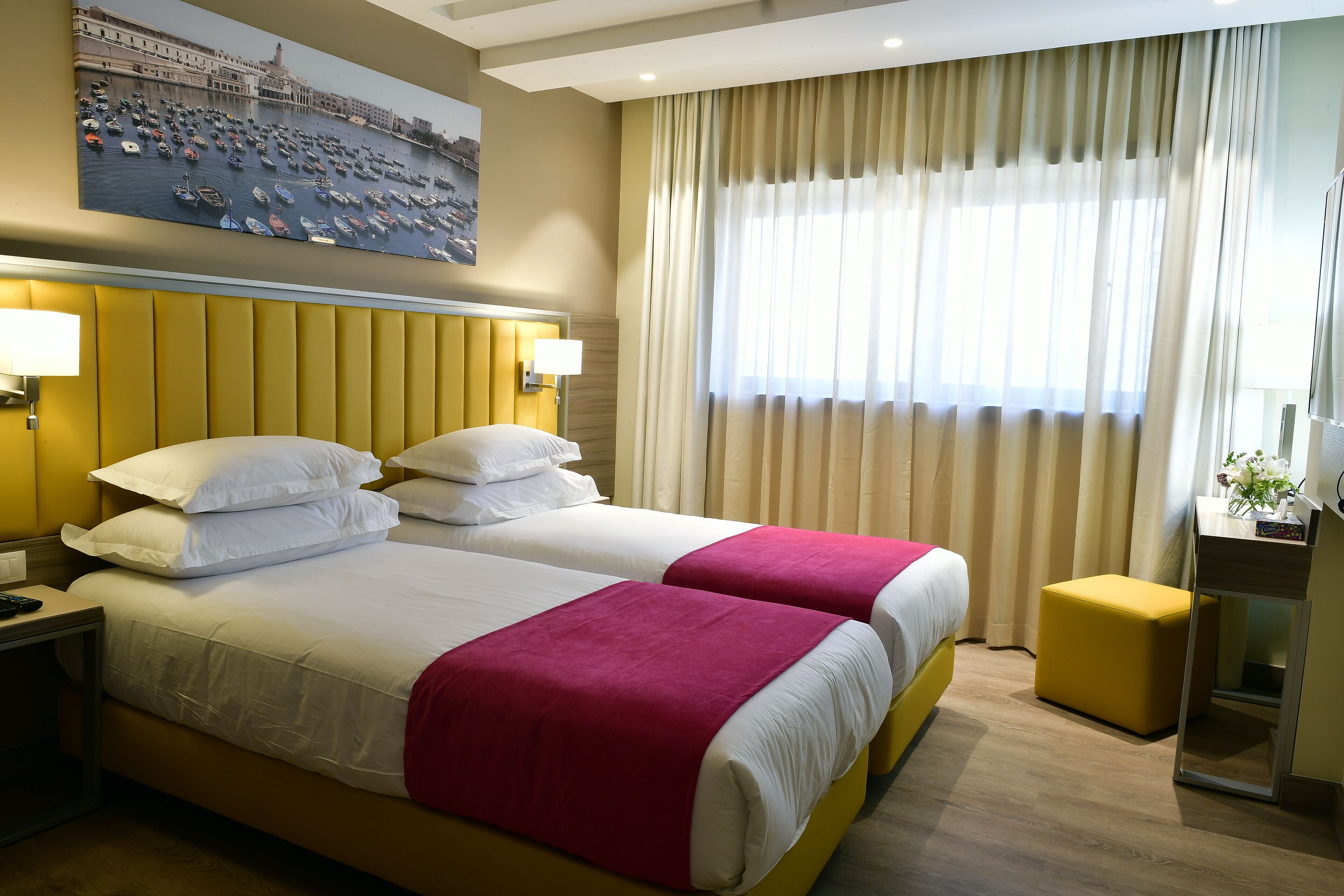 Hotel Tulip Inn Naya