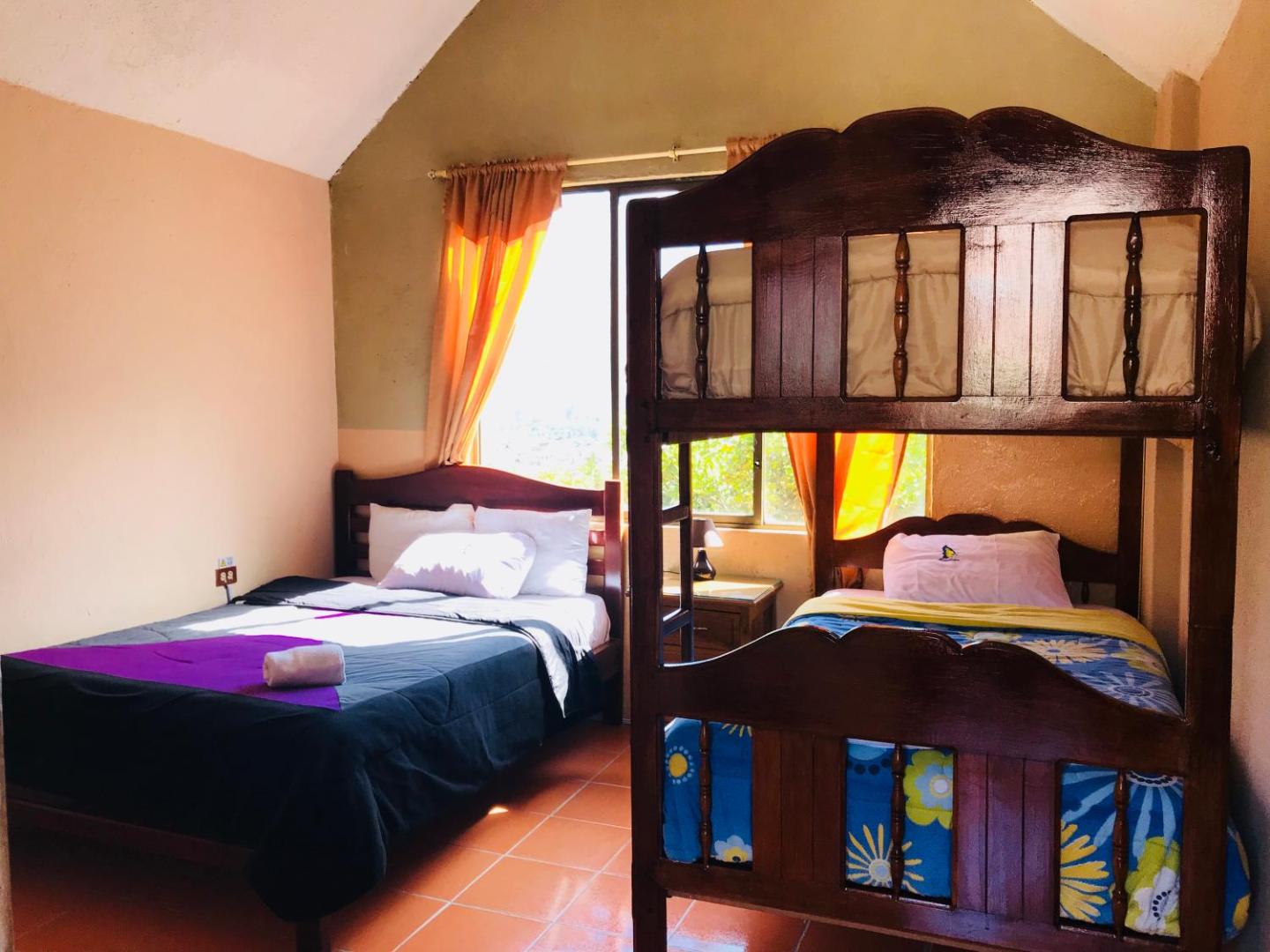 Hostal Llanovientos