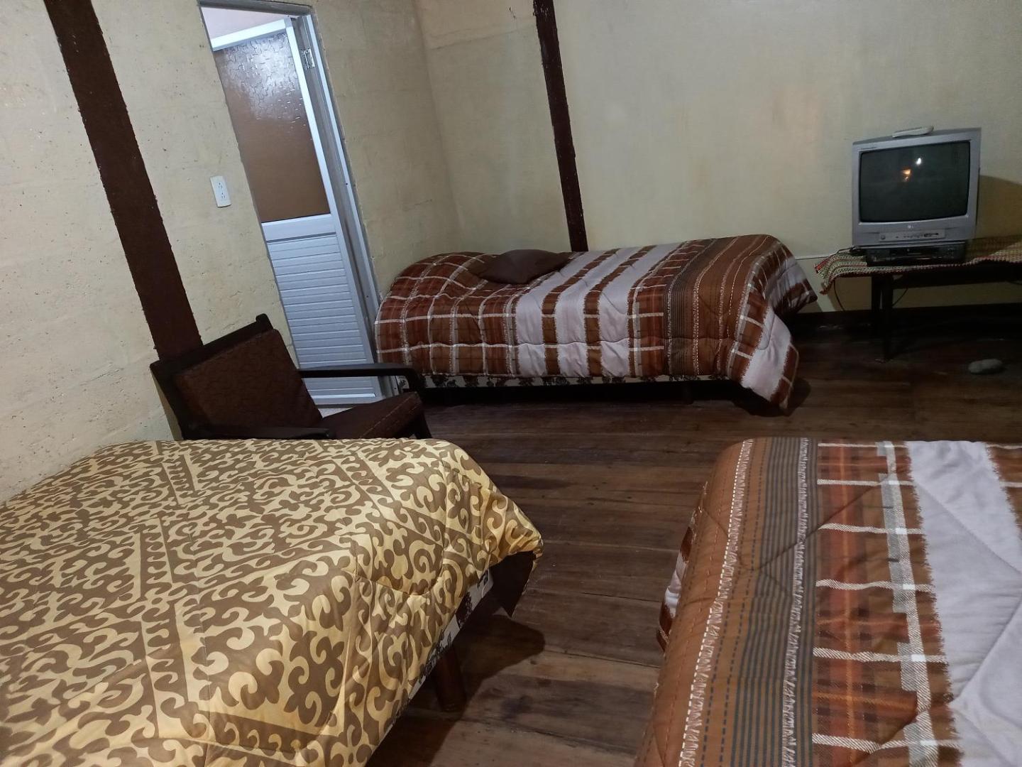 Montano Camping & Hostel