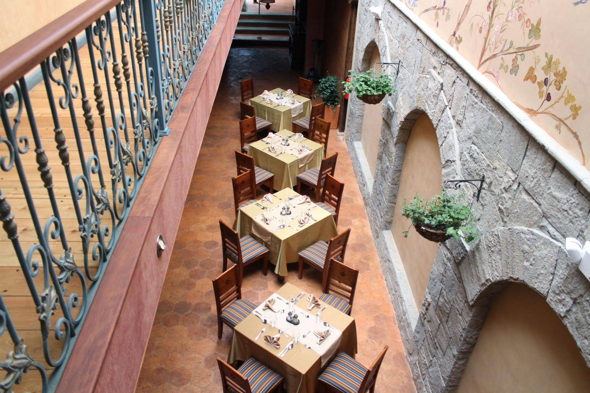 Hostal Inés María