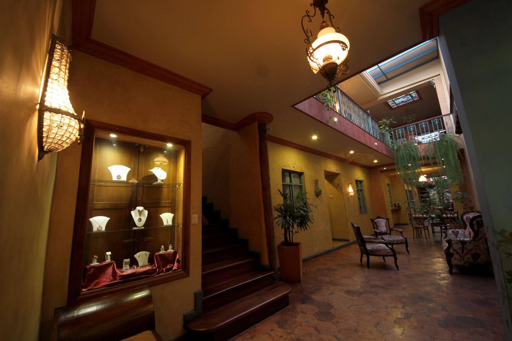 Hostal Inés María