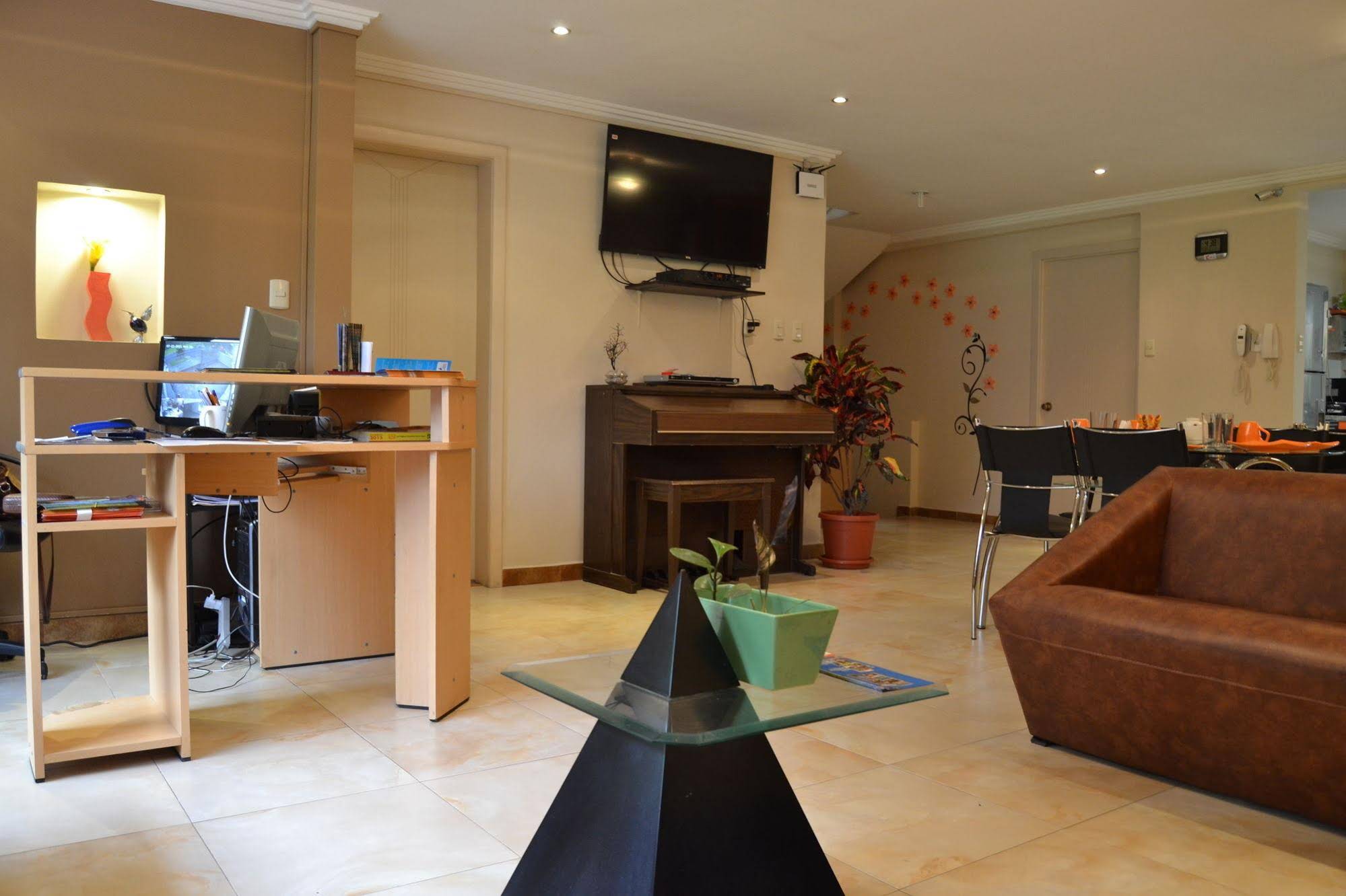 Hostal Kolibri