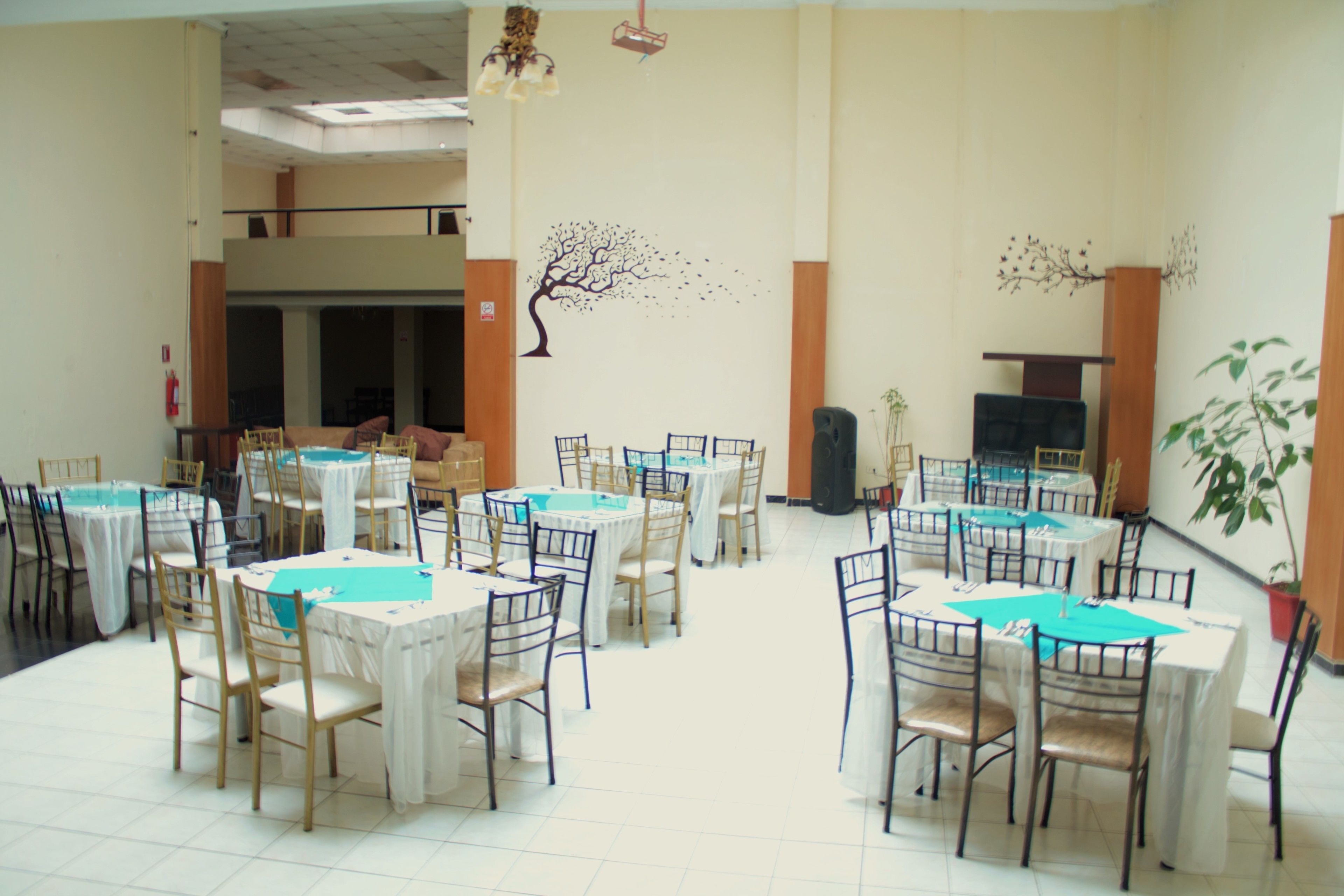 Hotel 4 mundos
