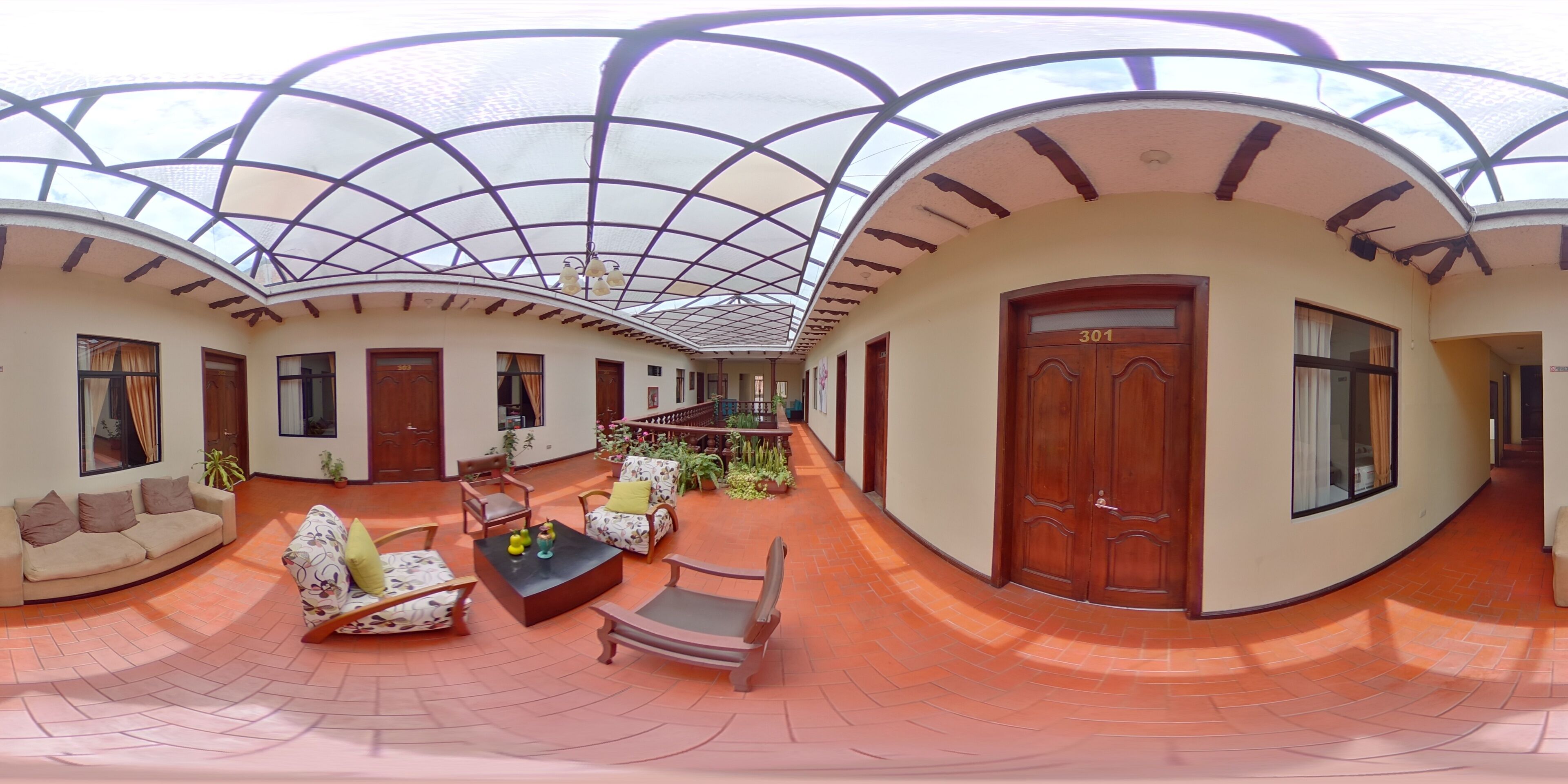 Hotel 4 mundos