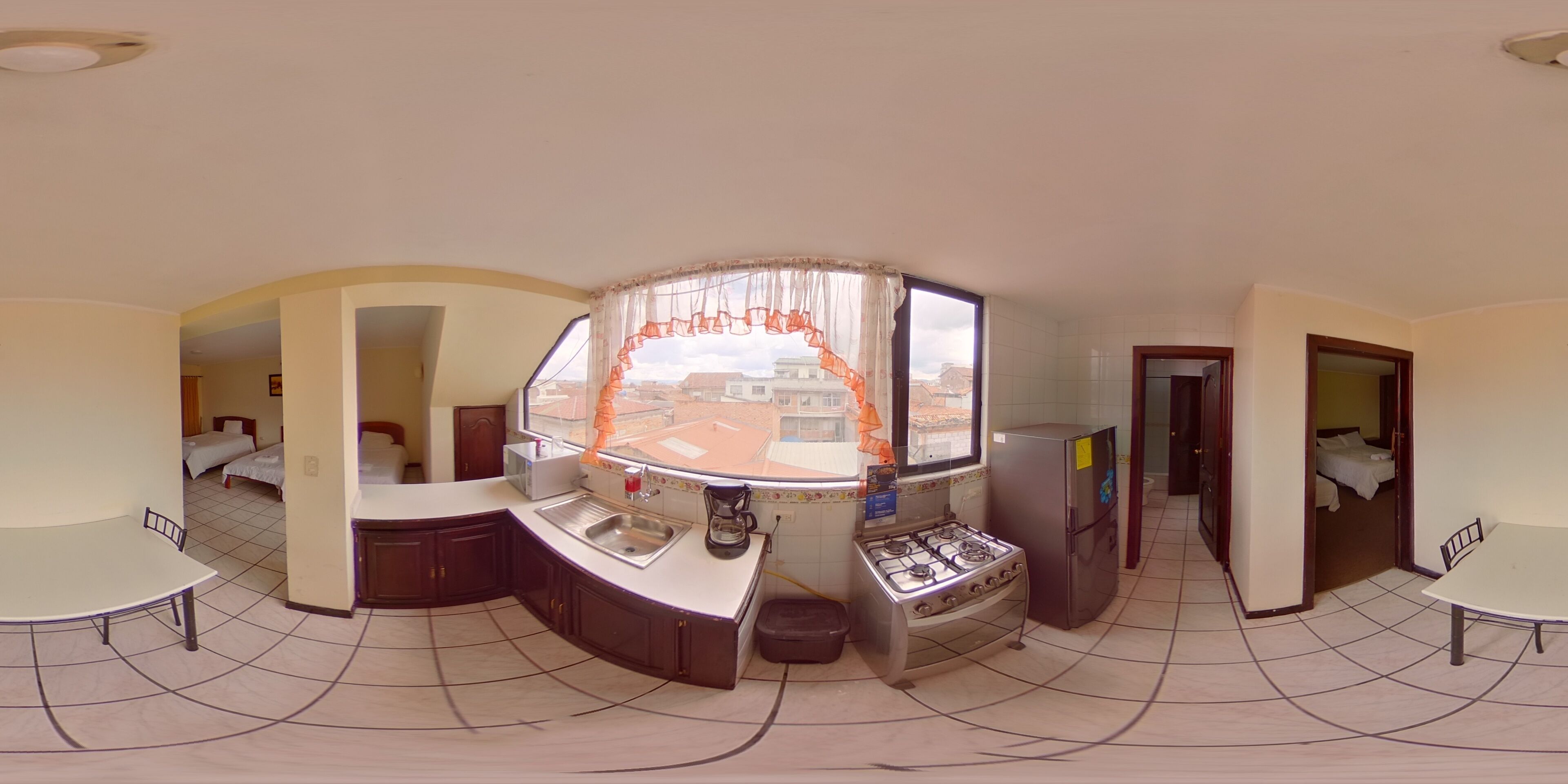 Hotel 4 mundos