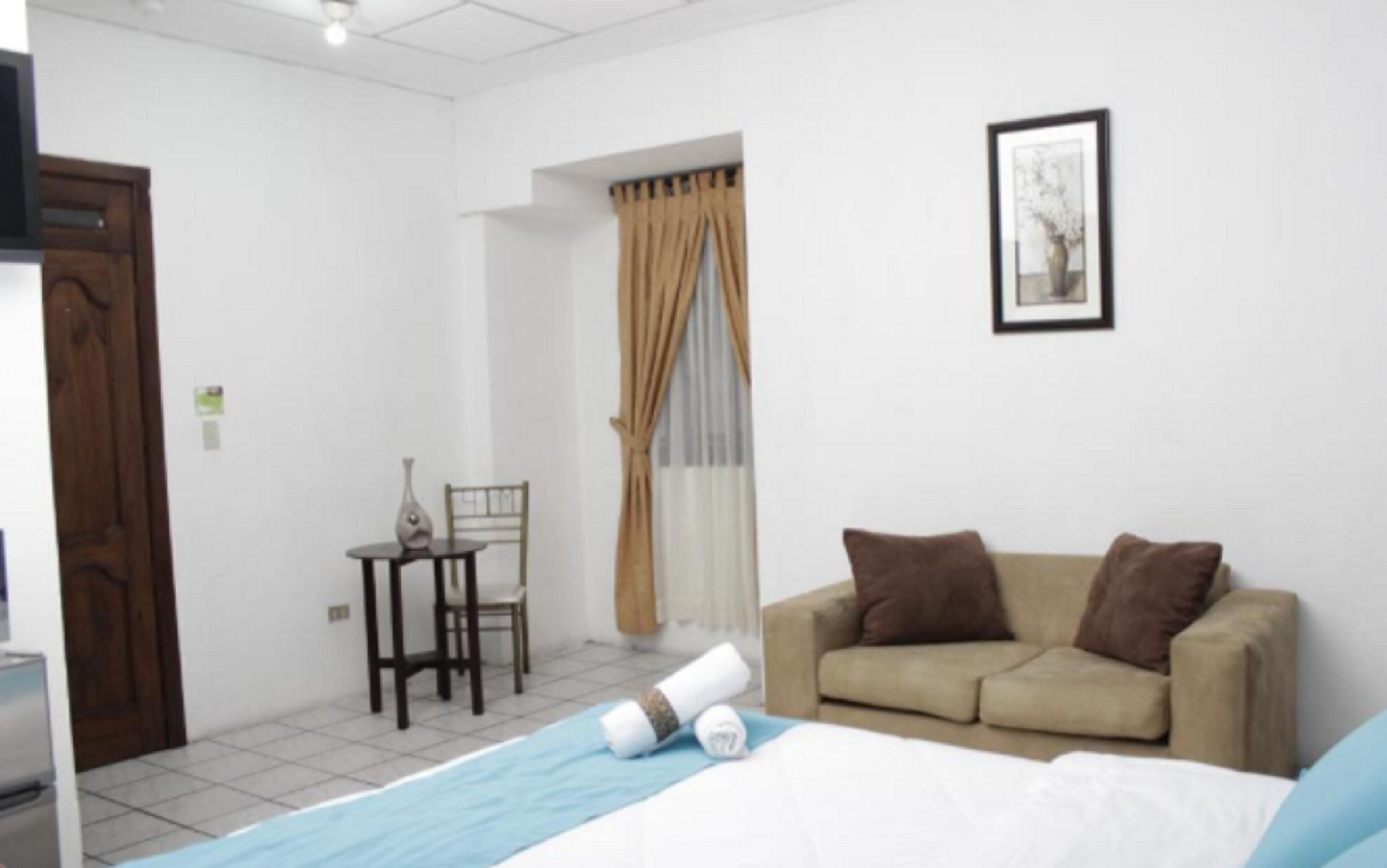 Hotel 4 mundos